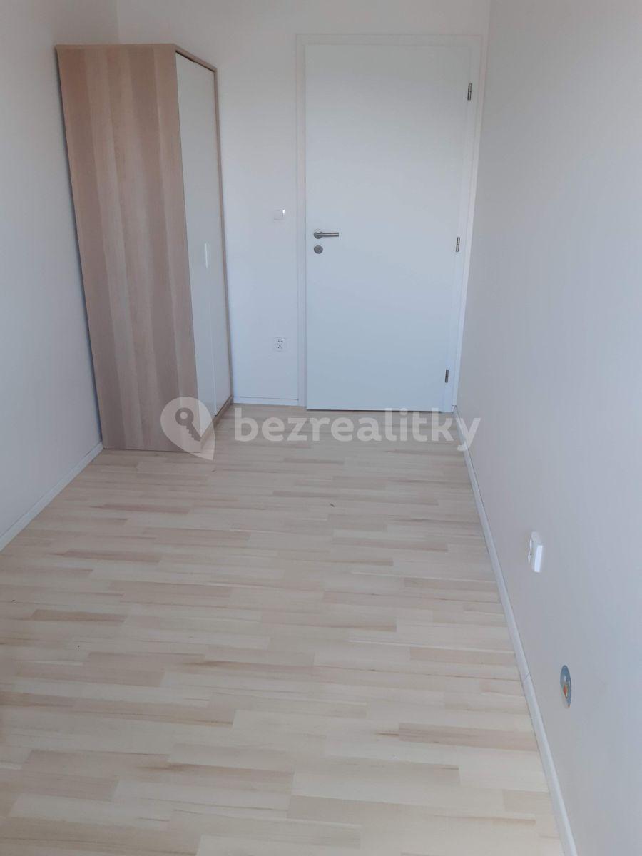 3 bedroom with open-plan kitchen flat to rent, 80 m², Přadlácká, Brno, Jihomoravský Region