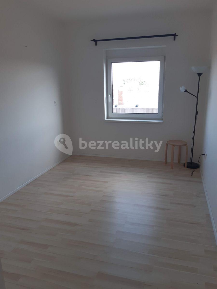 3 bedroom with open-plan kitchen flat to rent, 80 m², Přadlácká, Brno, Jihomoravský Region