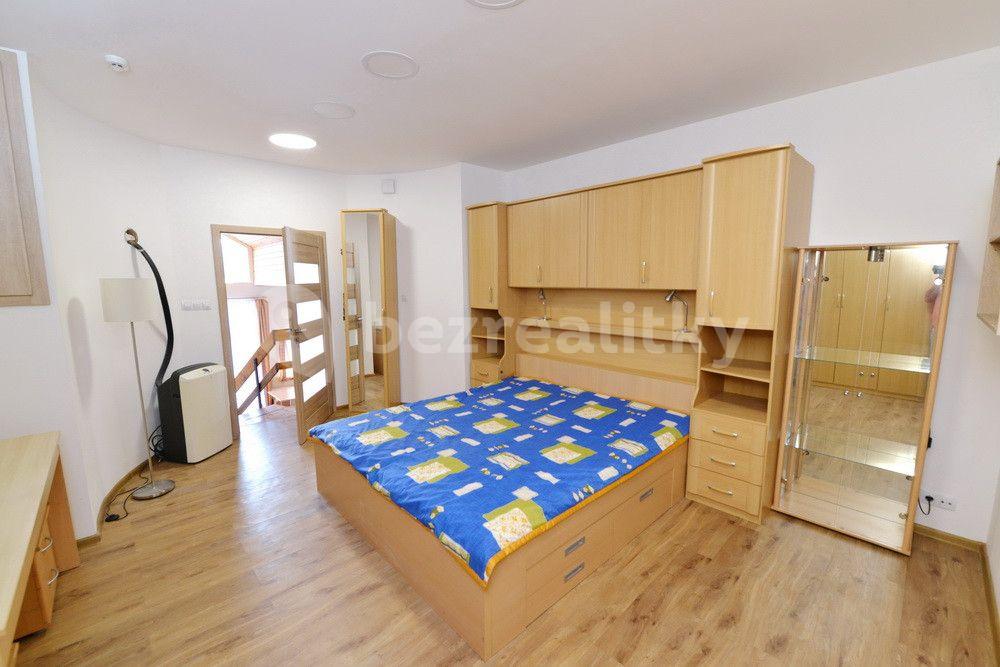 1 bedroom with open-plan kitchen flat to rent, 43 m², Nad Kolonií, Prague, Prague