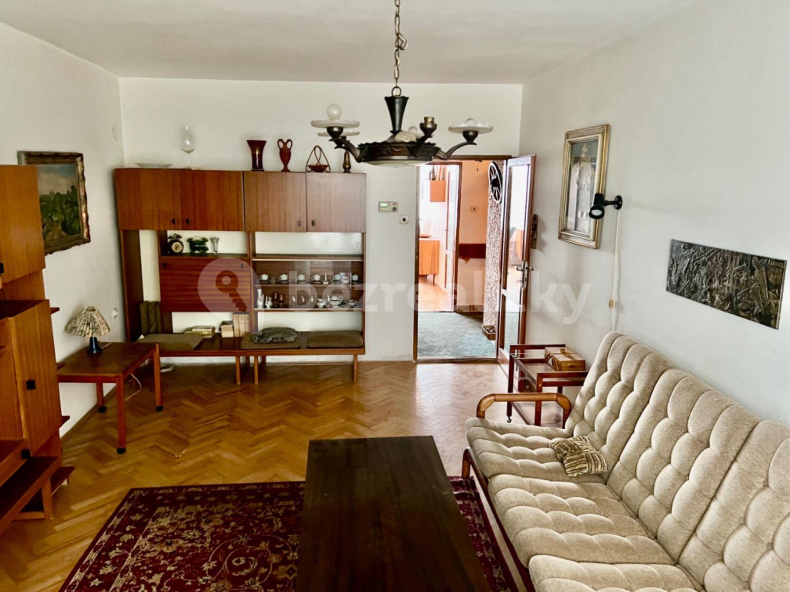 3 bedroom flat to rent, 85 m², U Střelnice, Hradec Králové, Královéhradecký Region