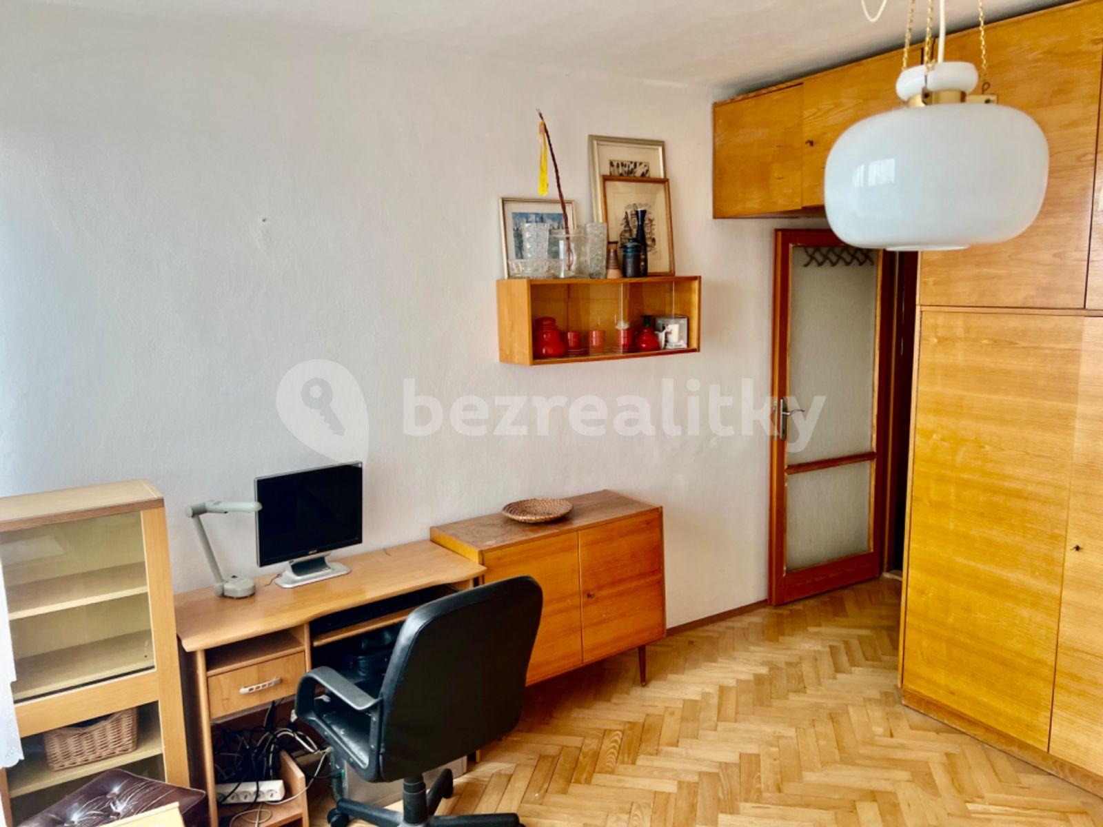 3 bedroom flat to rent, 85 m², U Střelnice, Hradec Králové, Královéhradecký Region