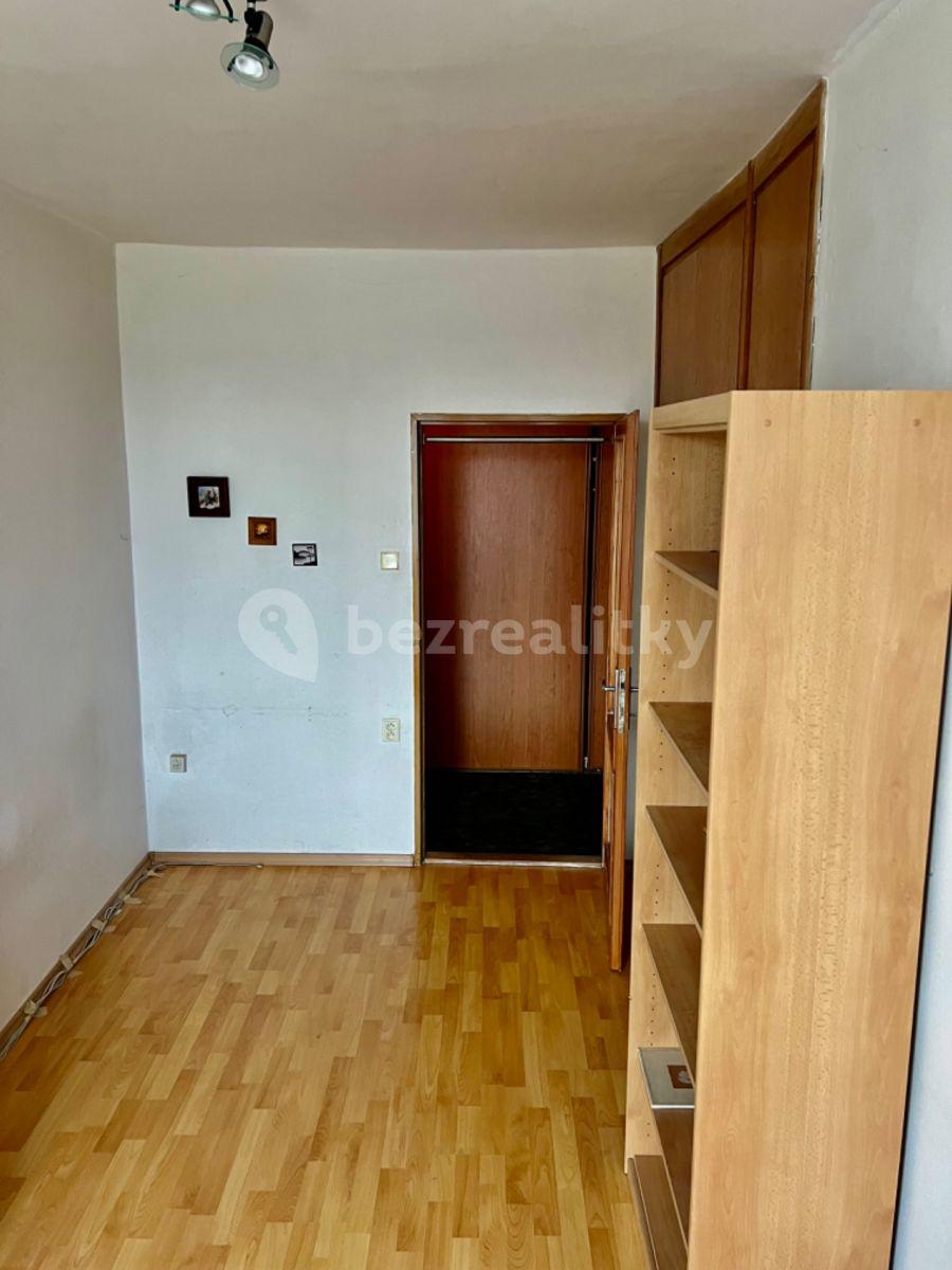 3 bedroom flat to rent, 85 m², U Střelnice, Hradec Králové, Královéhradecký Region