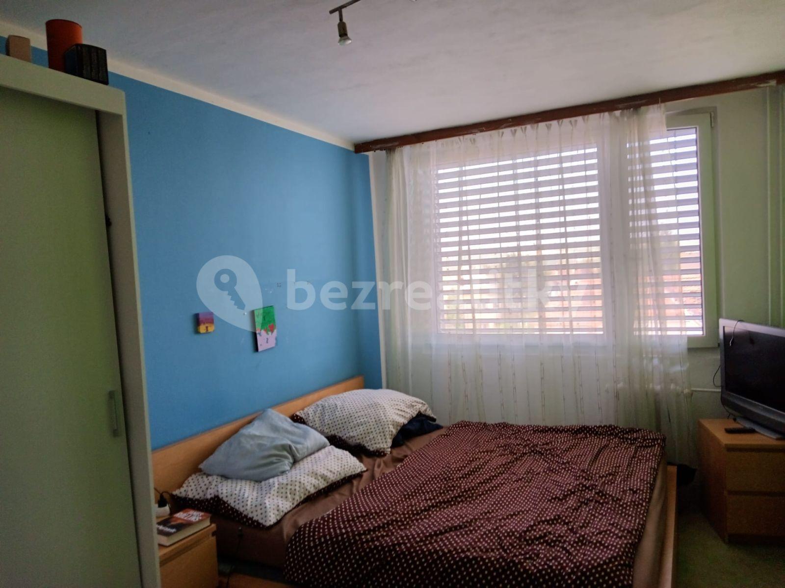 4 bedroom flat for sale, 98 m², Lysinská, Prague, Prague