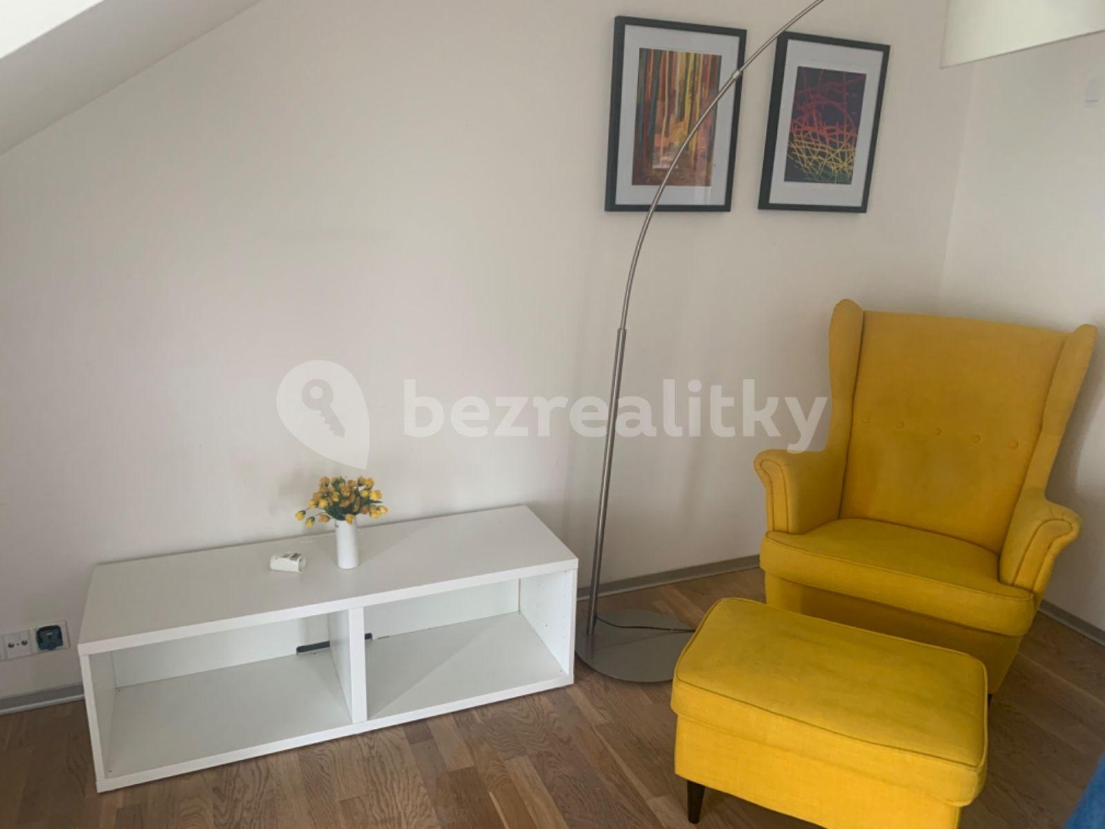 Studio flat for sale, 58 m², Velvarská, Prague, Prague