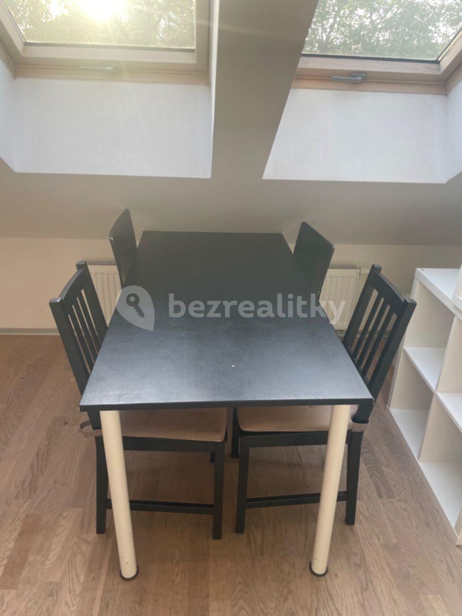 Studio flat for sale, 58 m², Velvarská, Prague, Prague