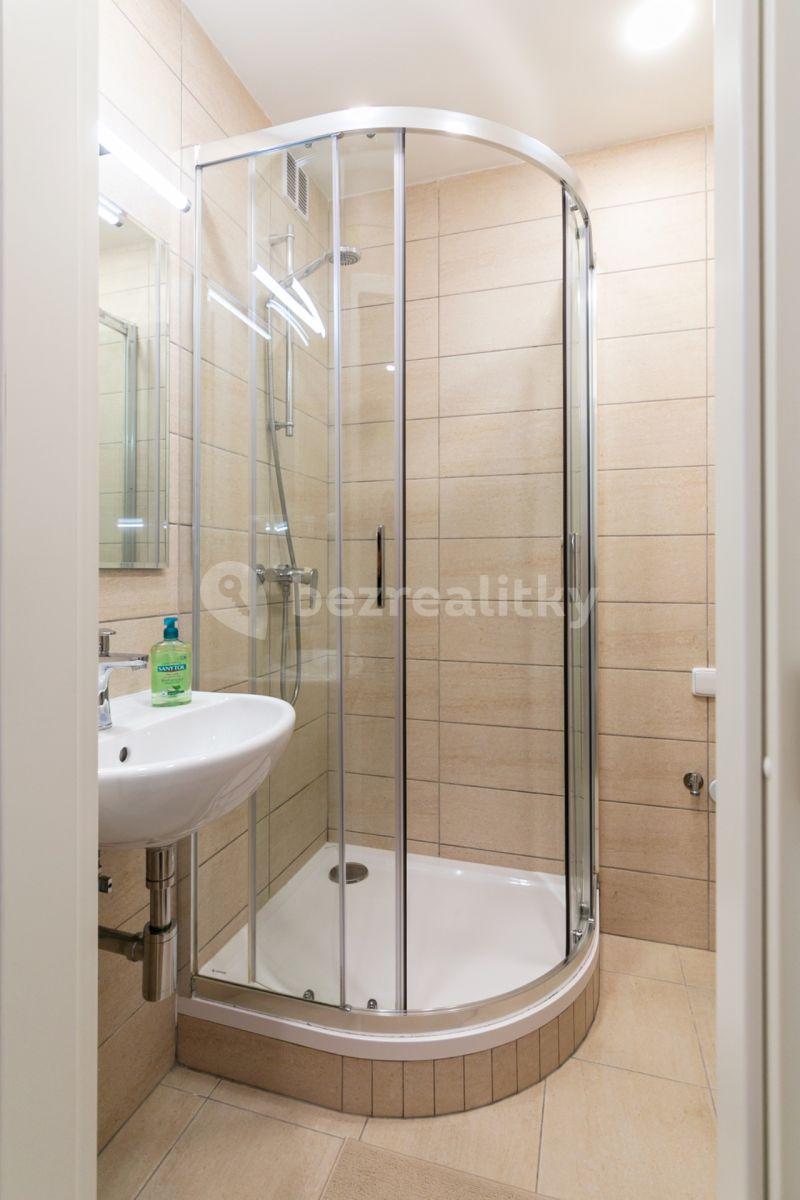 4 bedroom flat for sale, 74 m², Měchenická, Prague, Prague