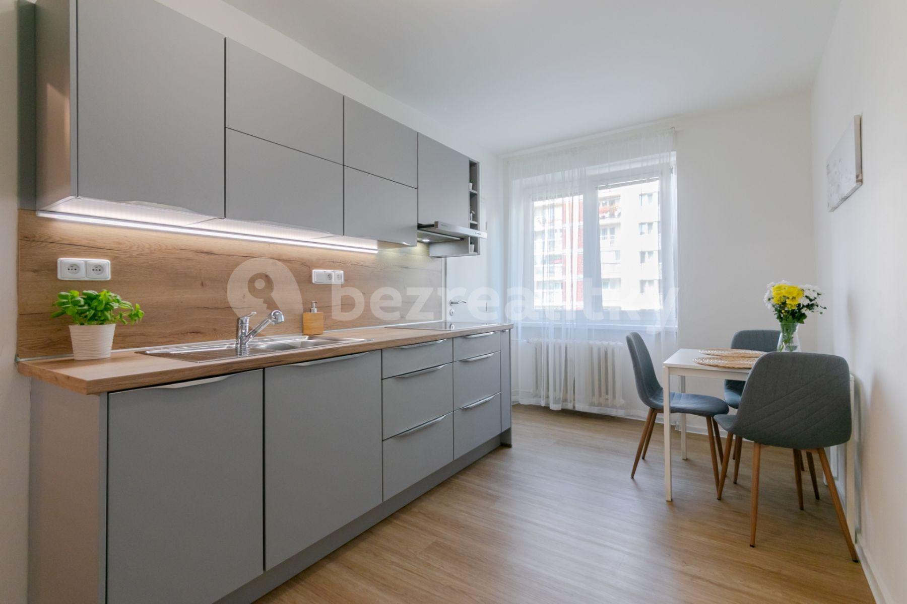 4 bedroom flat for sale, 74 m², Měchenická, Prague, Prague