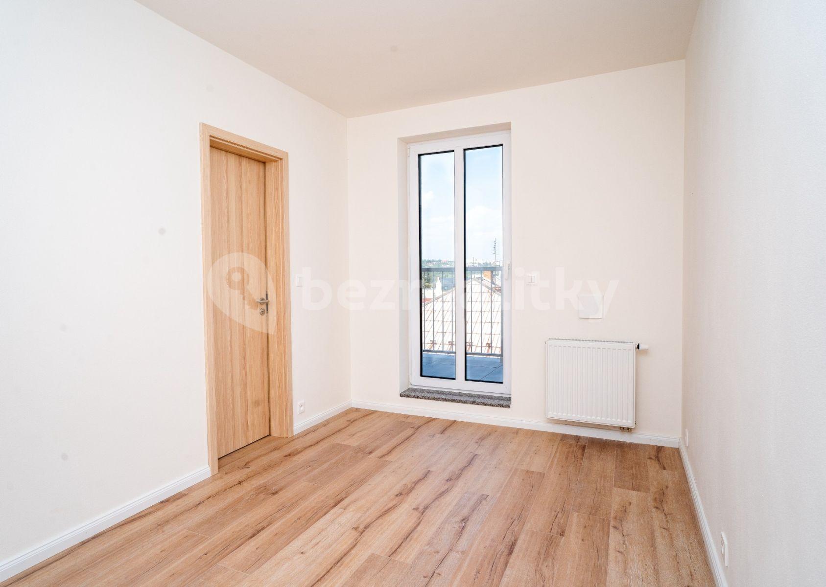 2 bedroom with open-plan kitchen flat to rent, 68 m², Kotkova, Plzeň, Plzeňský Region