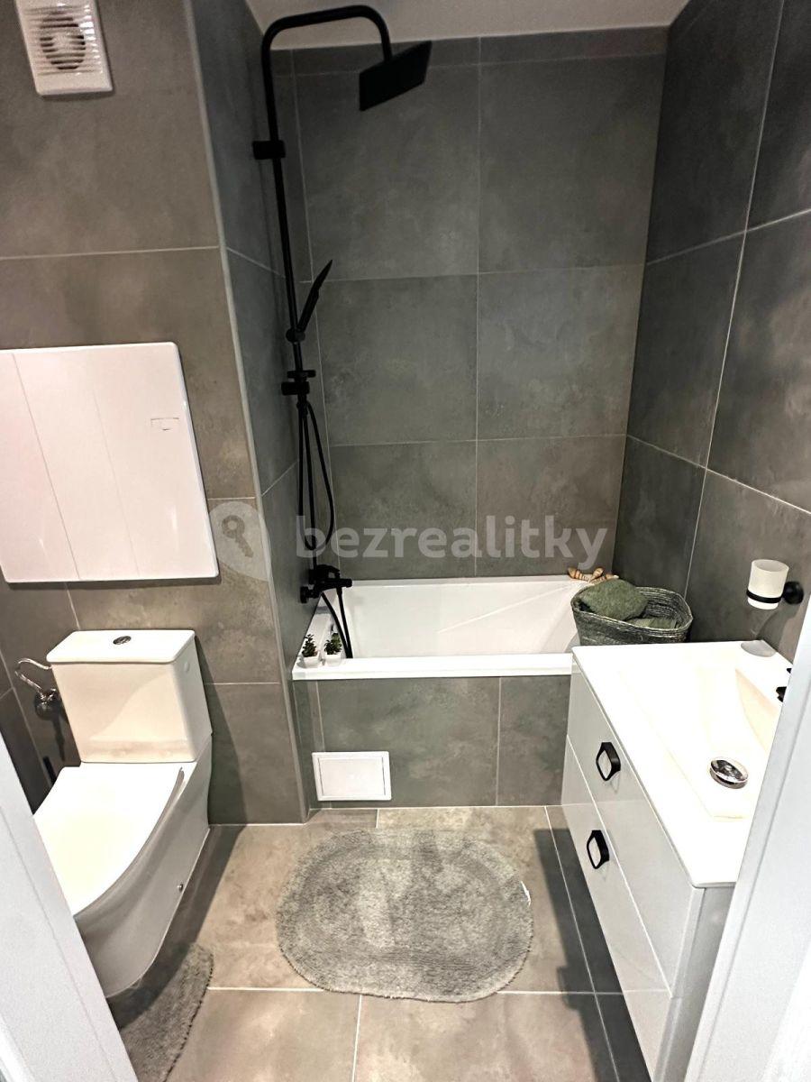 Studio flat for sale, 29 m², Klapálkova, Prague, Prague