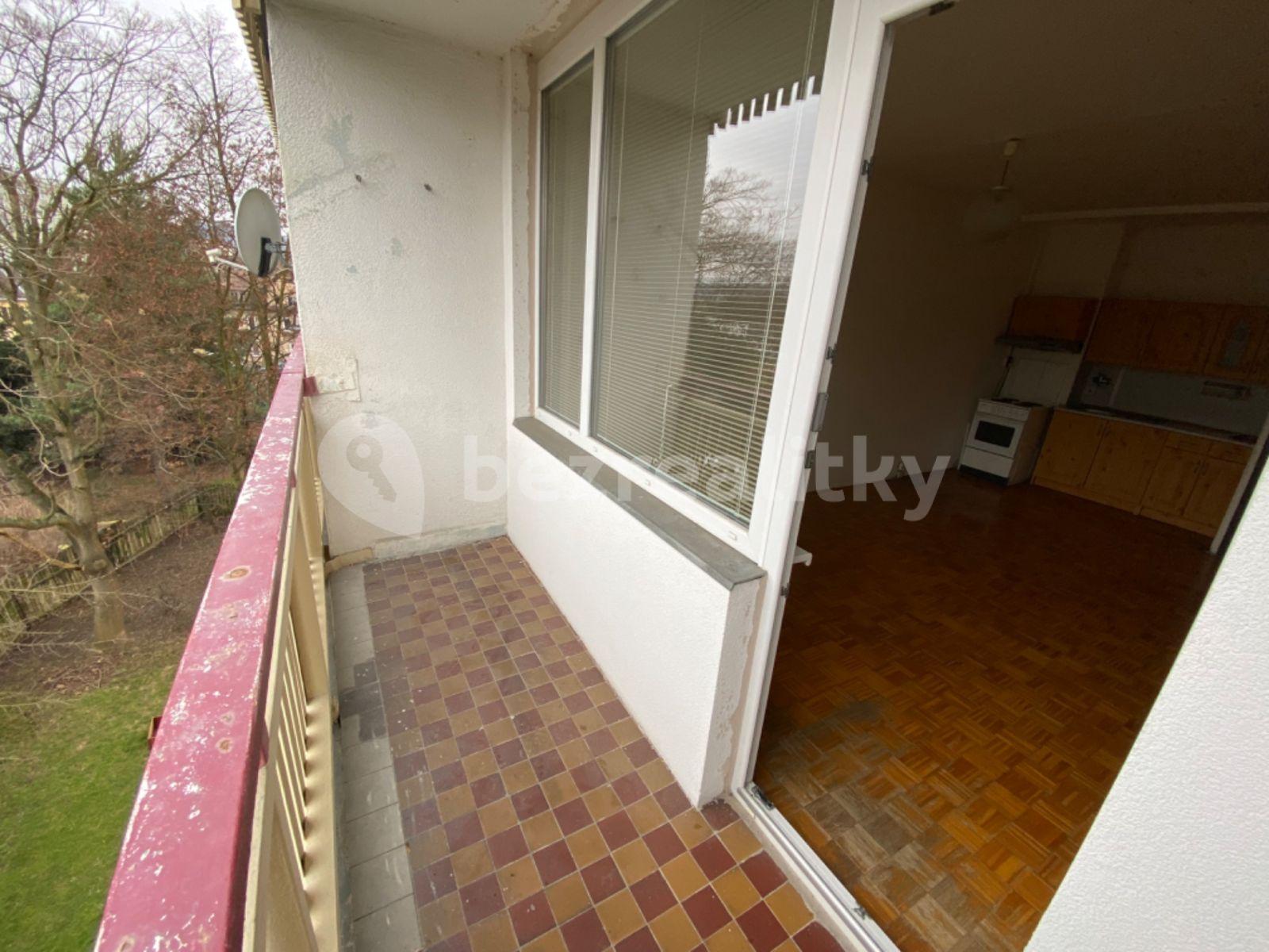 Studio flat for sale, 28 m², Žerotínova, Děčín, Ústecký Region