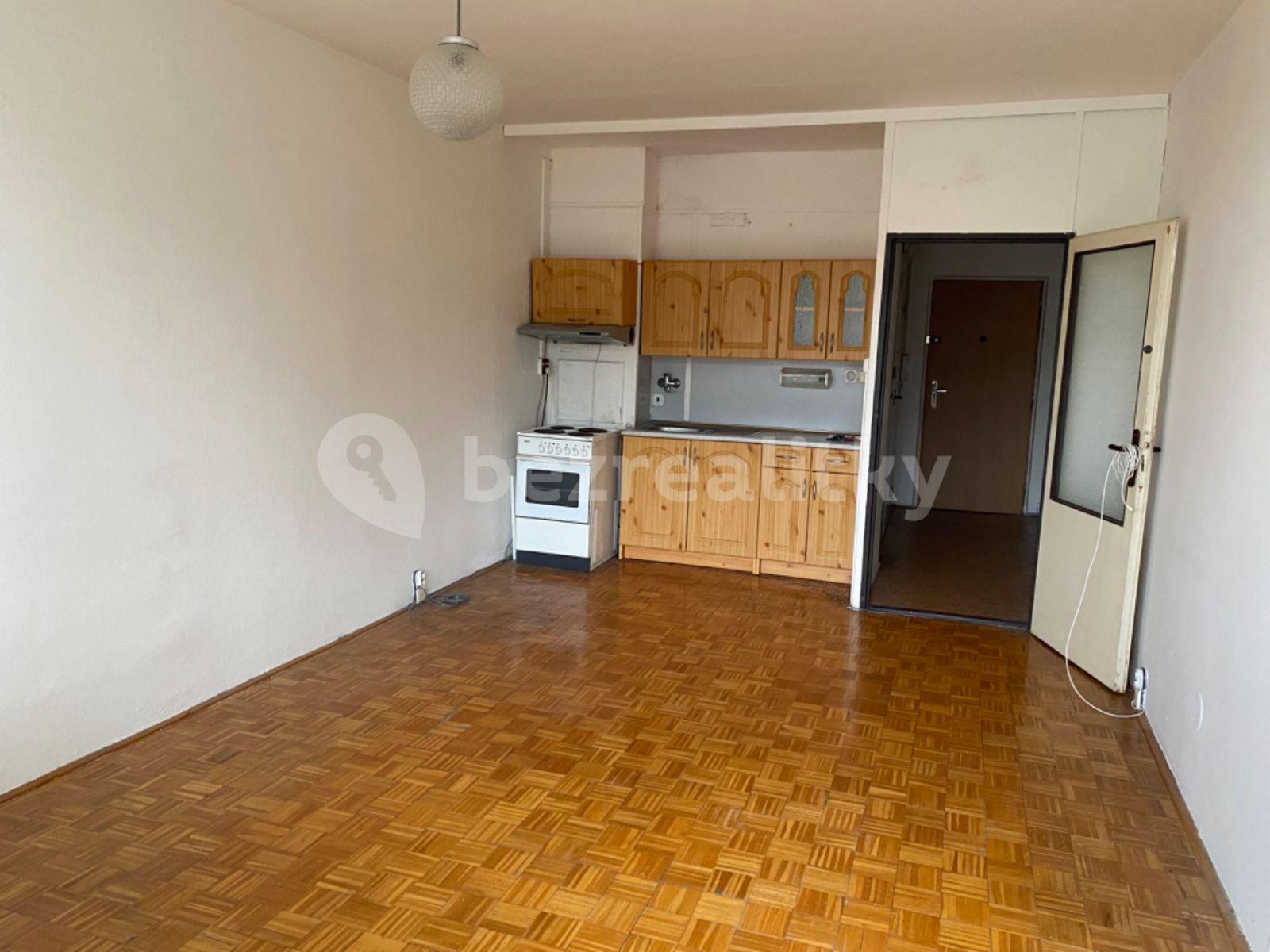 Studio flat for sale, 28 m², Žerotínova, Děčín, Ústecký Region