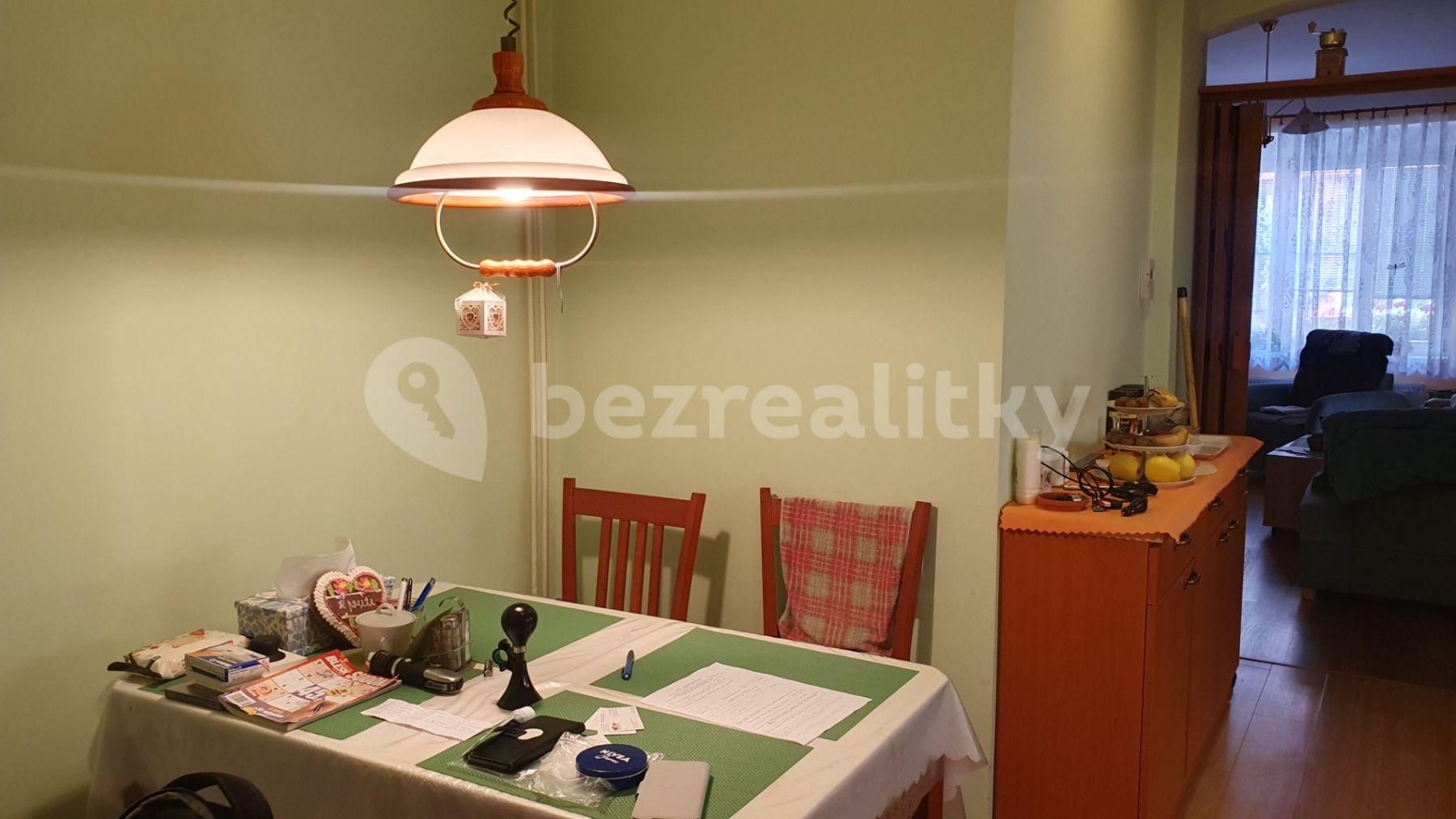 2 bedroom flat for sale, 71 m², Tusarova, Prague, Prague