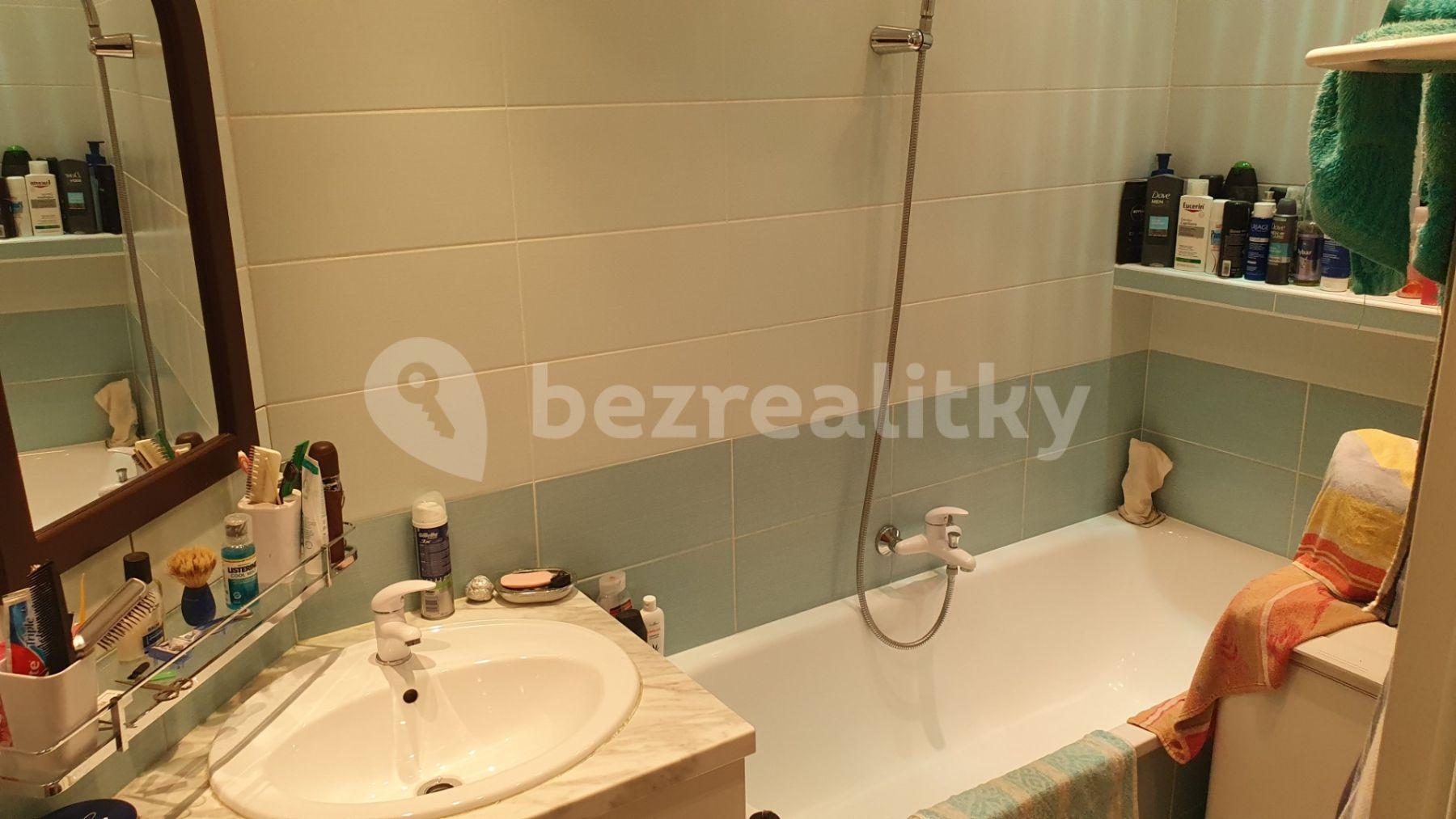 2 bedroom flat for sale, 71 m², Tusarova, Prague, Prague