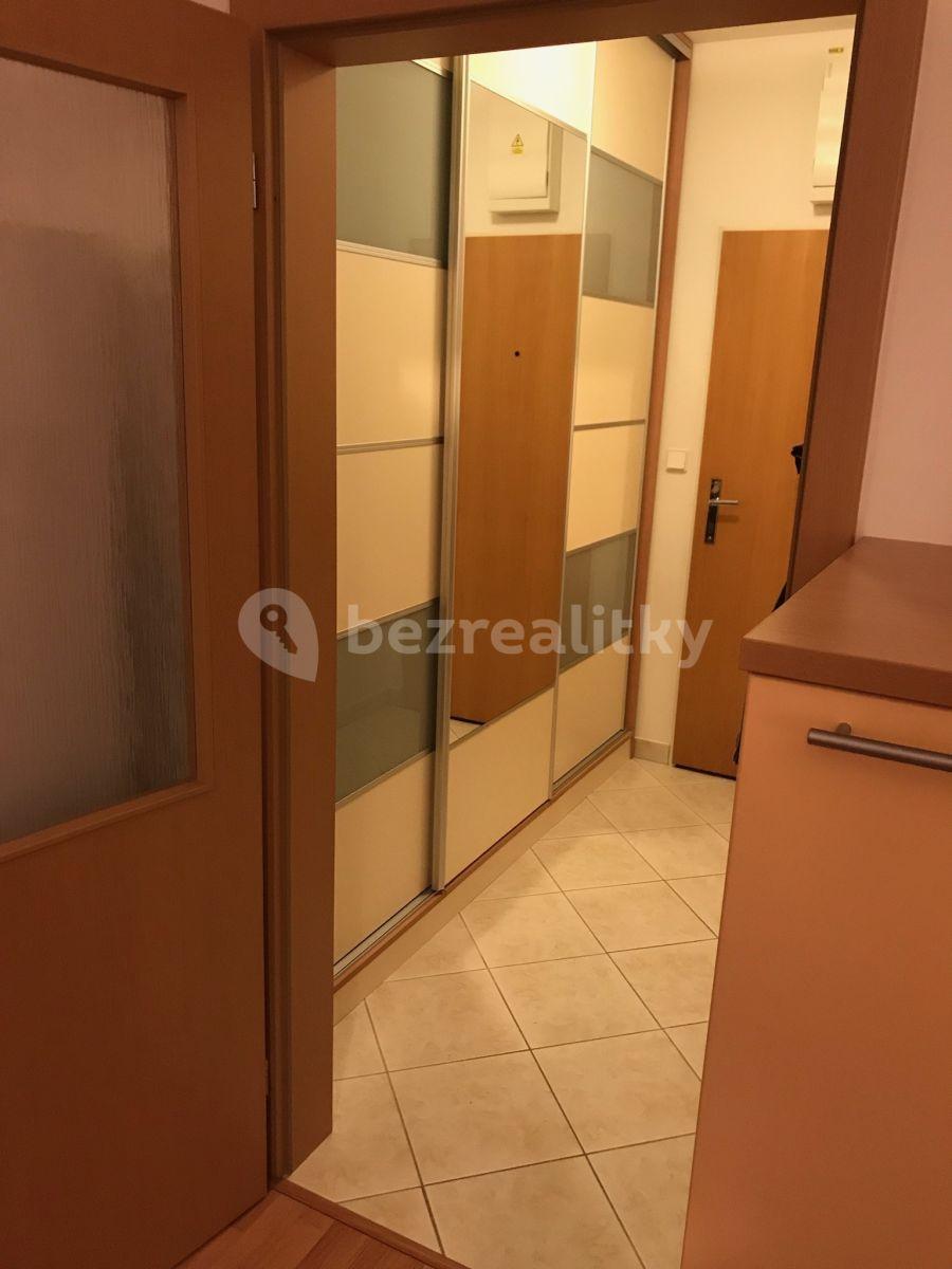 Studio flat to rent, 38 m², Mikulova, Prague, Prague