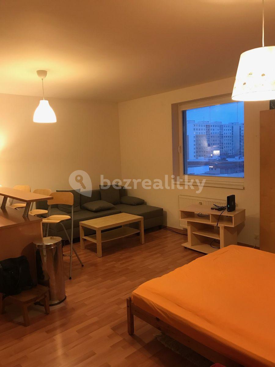 Studio flat to rent, 38 m², Mikulova, Prague, Prague