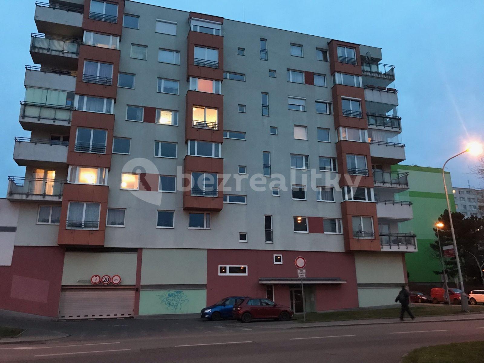 Studio flat to rent, 38 m², Mikulova, Prague, Prague