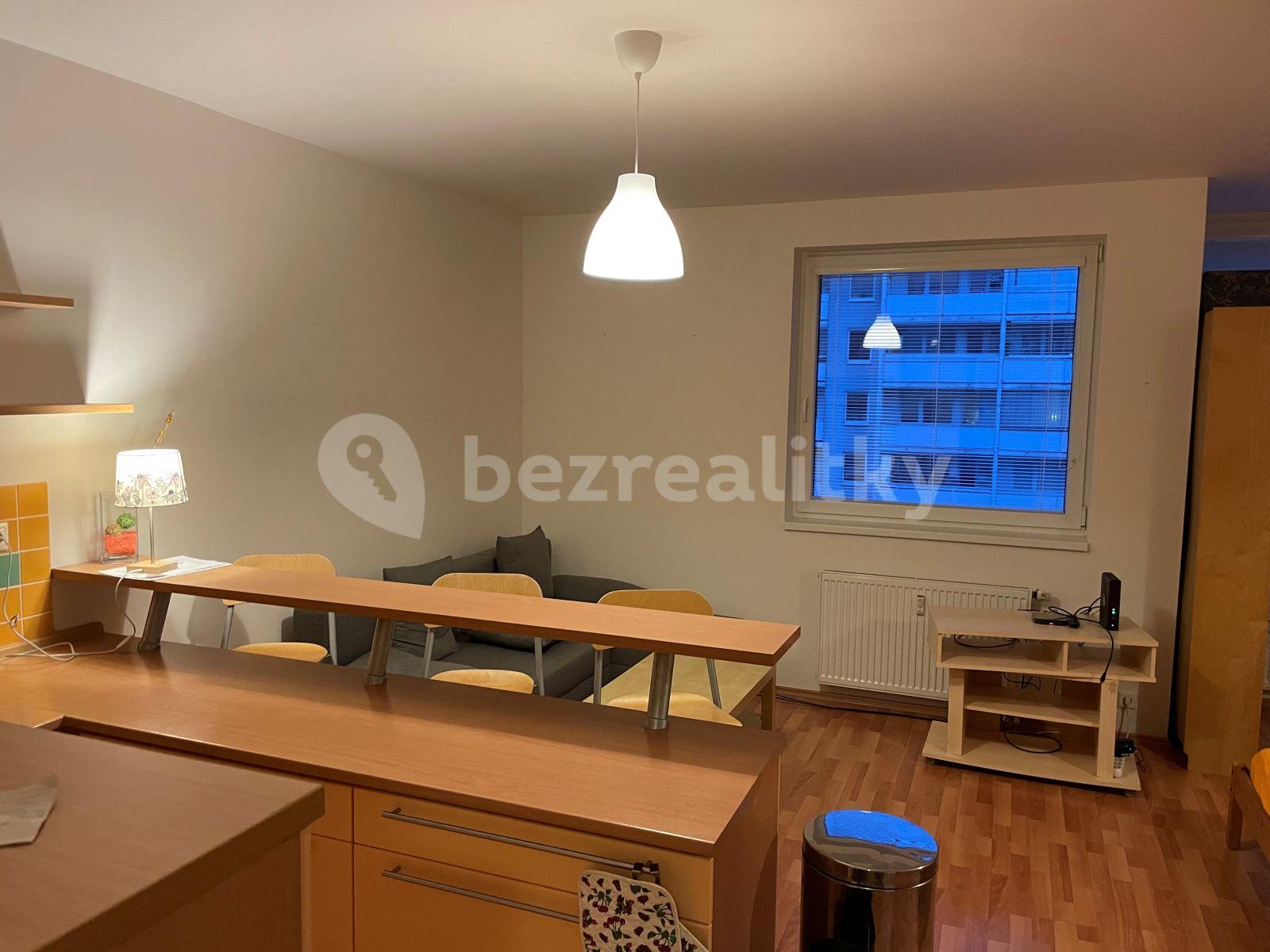 Studio flat to rent, 38 m², Mikulova, Prague, Prague