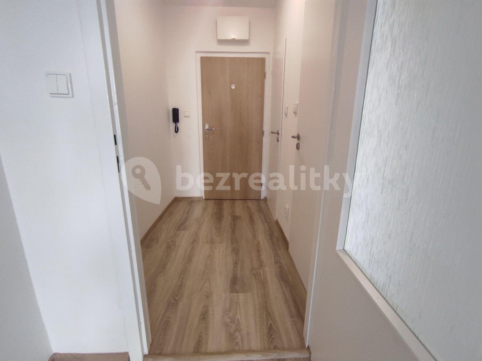 Studio flat to rent, 28 m², Masarykova třída, Orlová, Moravskoslezský Region