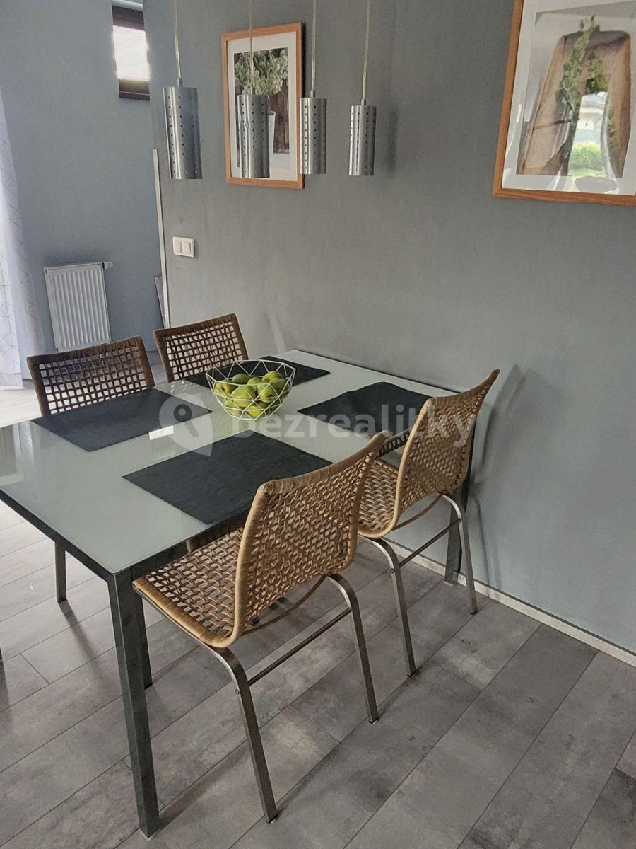 house to rent, 96 m², Ostružinová, Černošice, Středočeský Region