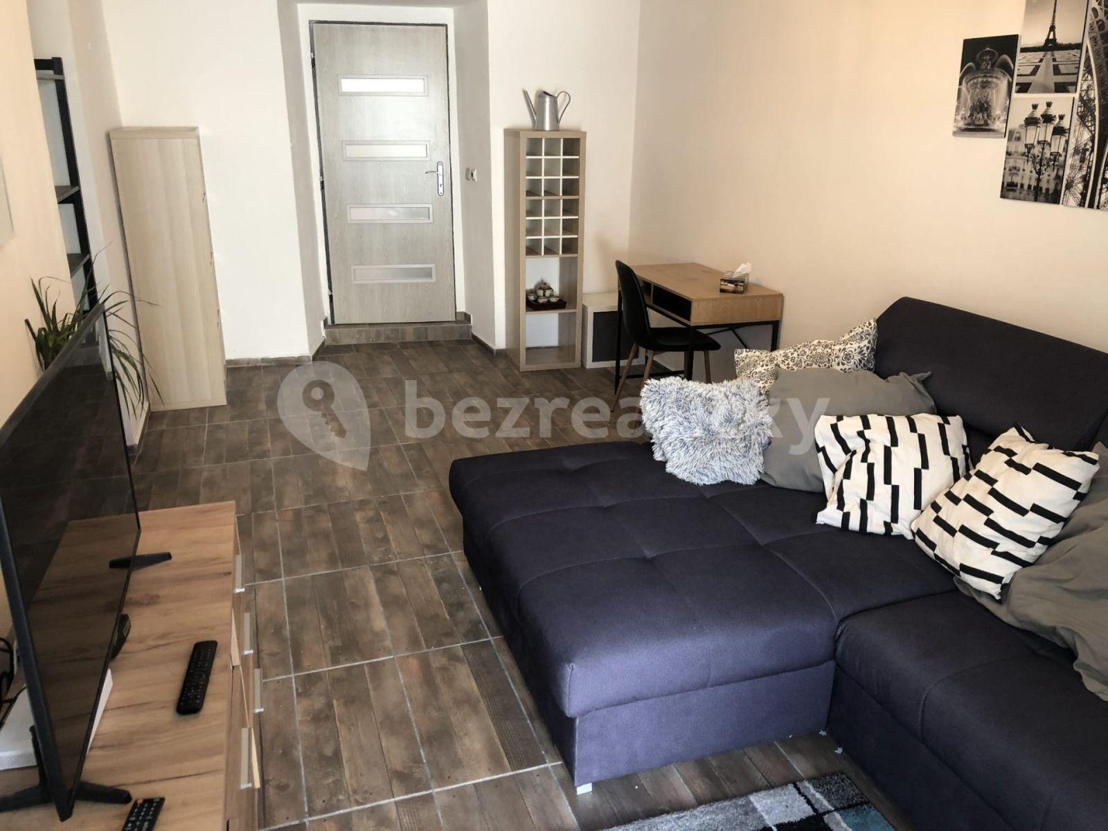 2 bedroom with open-plan kitchen flat for sale, 69 m², Kynského, Slaný, Středočeský Region