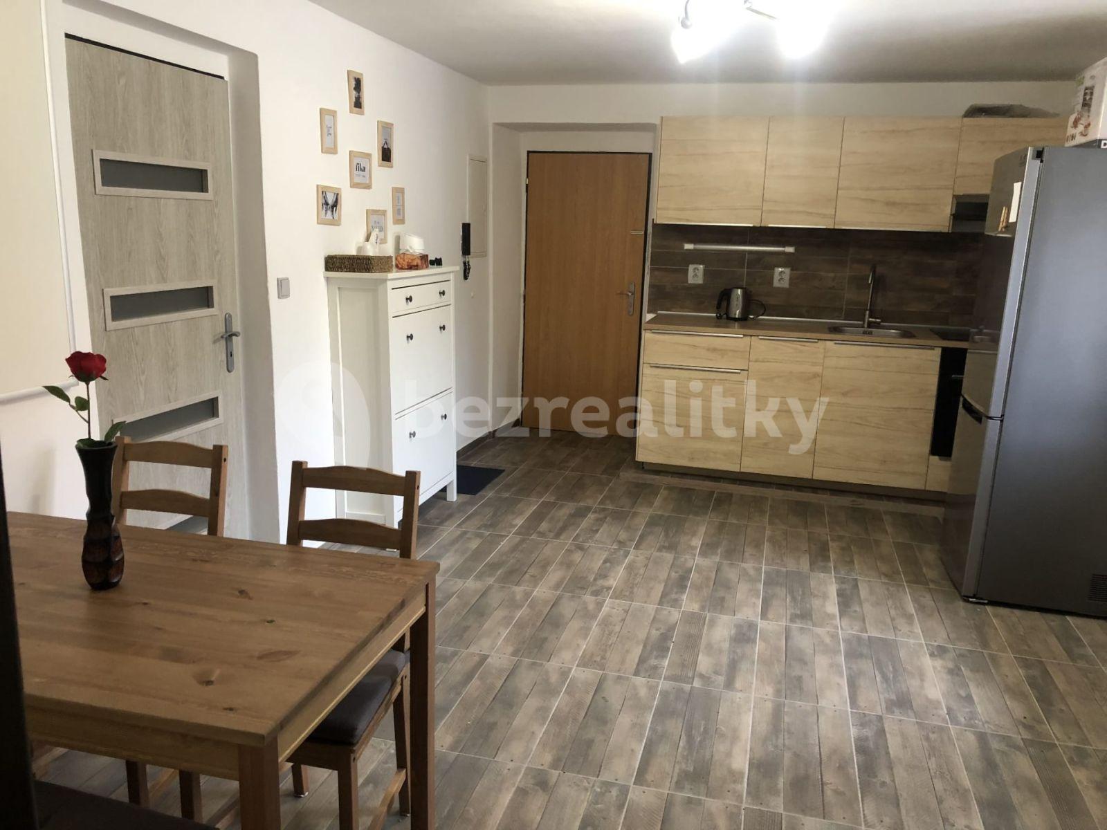 2 bedroom with open-plan kitchen flat for sale, 69 m², Kynského, Slaný, Středočeský Region