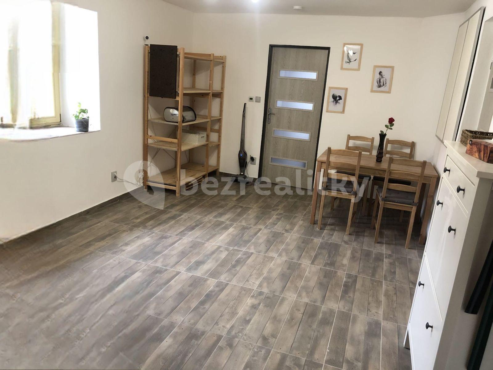 2 bedroom with open-plan kitchen flat for sale, 69 m², Kynského, Slaný, Středočeský Region