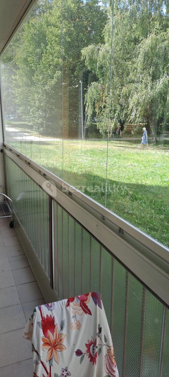 3 bedroom flat for sale, 60 m², Harrachovská, Prague, Prague