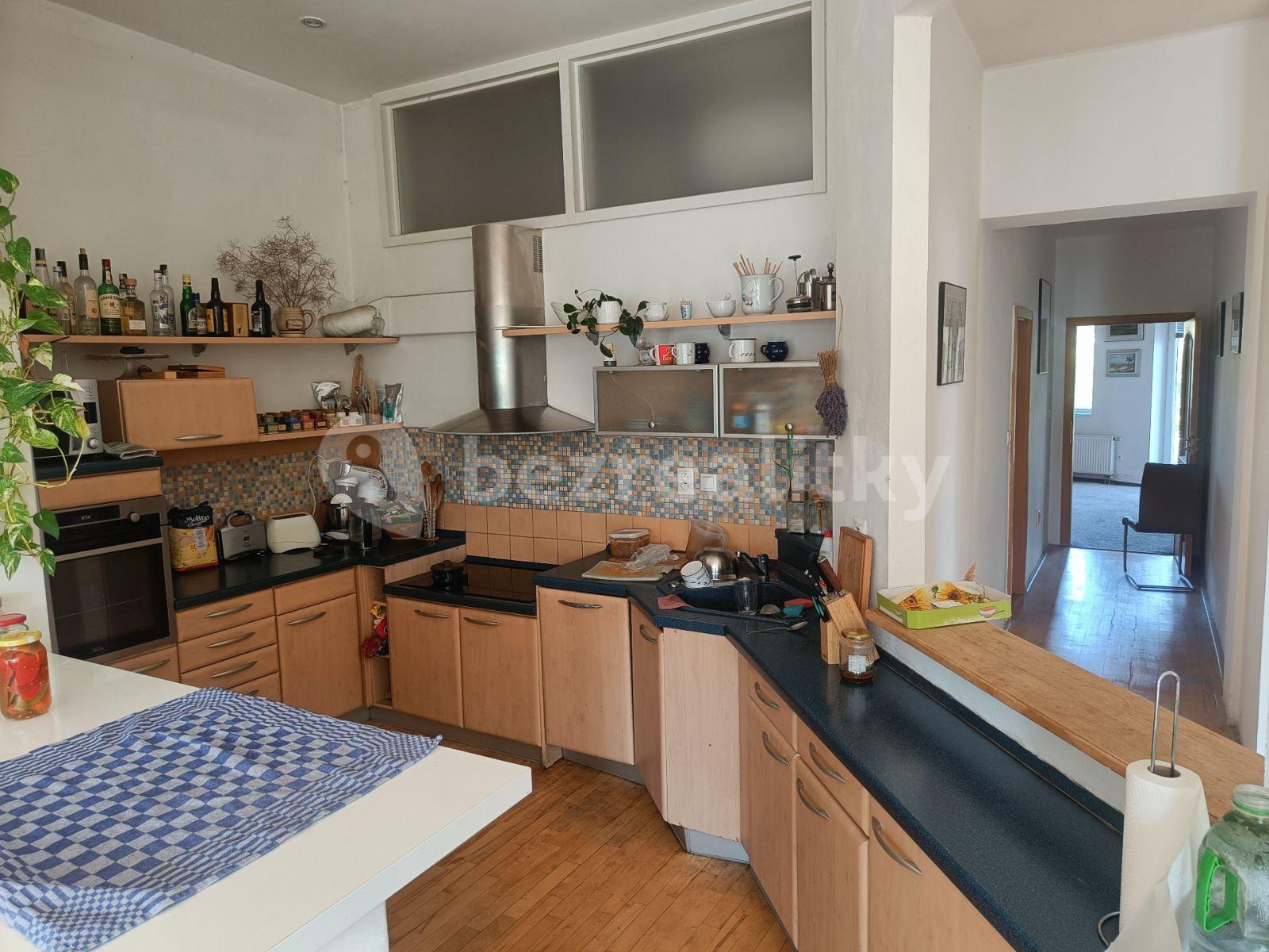 3 bedroom with open-plan kitchen flat to rent, 145 m², Obřanská, Brno, Jihomoravský Region