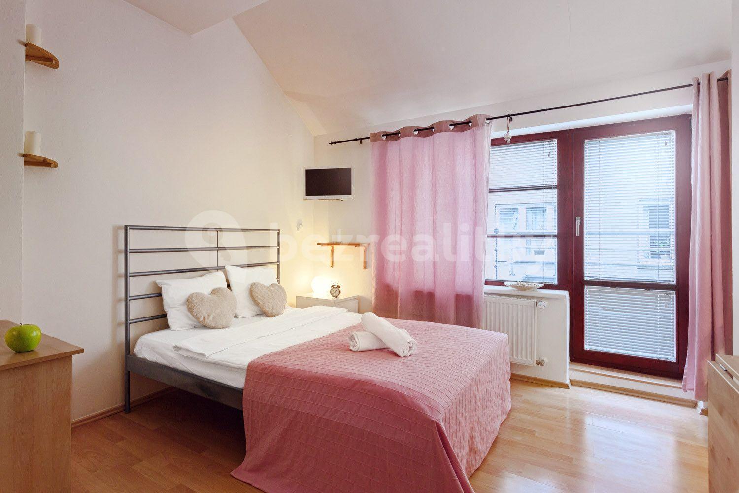 Studio flat to rent, 28 m², Kozácká, Prague, Prague