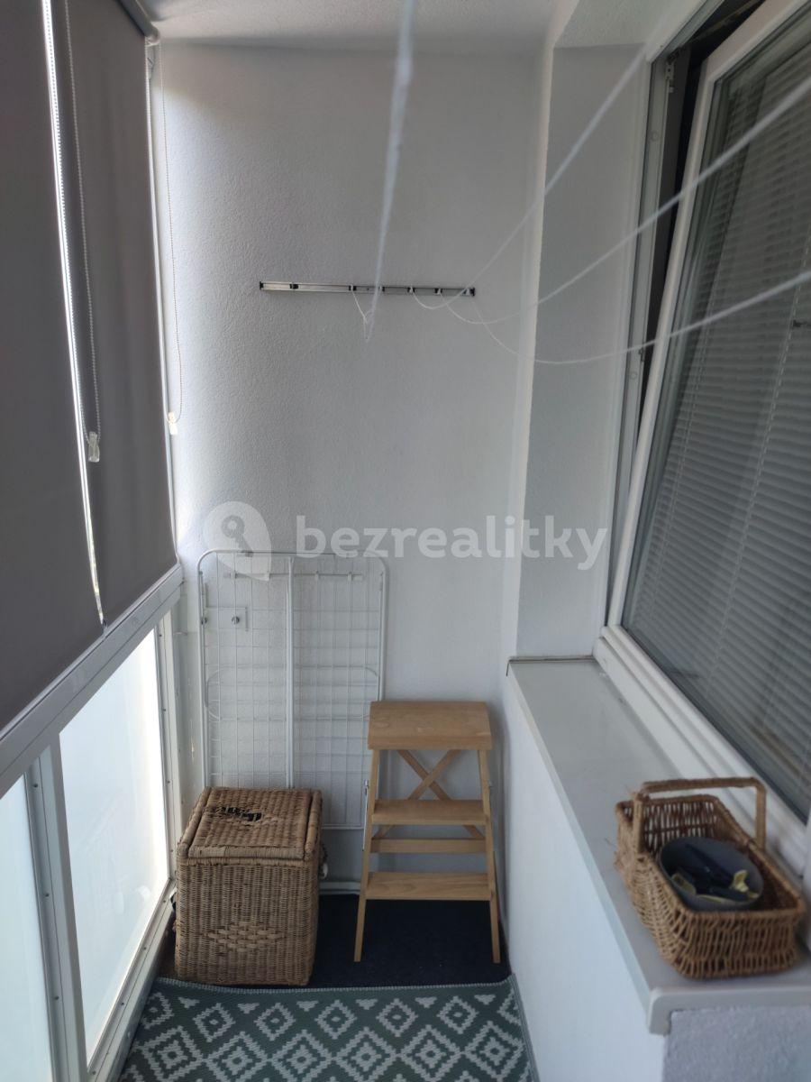 2 bedroom with open-plan kitchen flat to rent, 68 m², Janovská, Prague, Prague