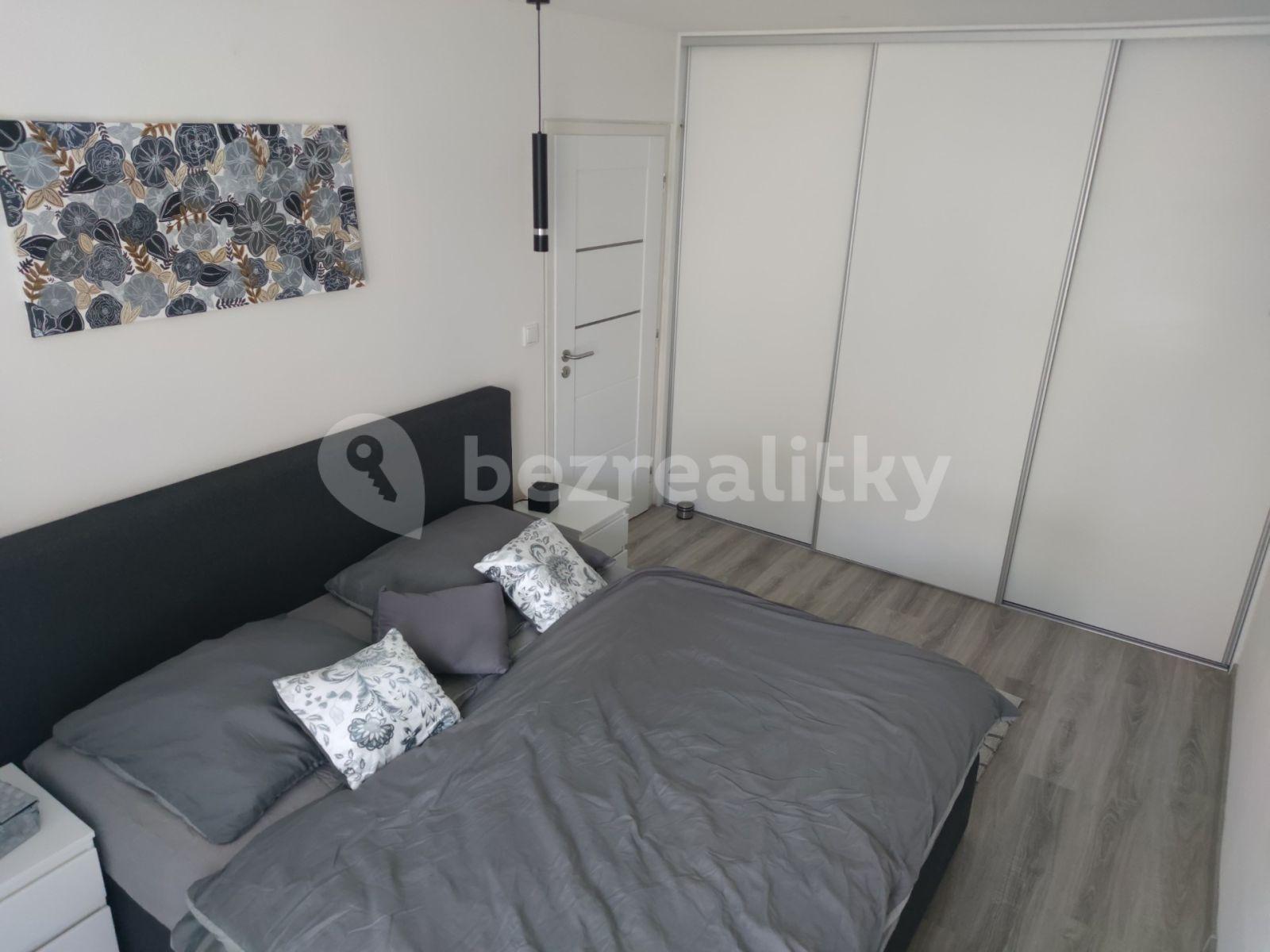 2 bedroom with open-plan kitchen flat to rent, 68 m², Janovská, Prague, Prague