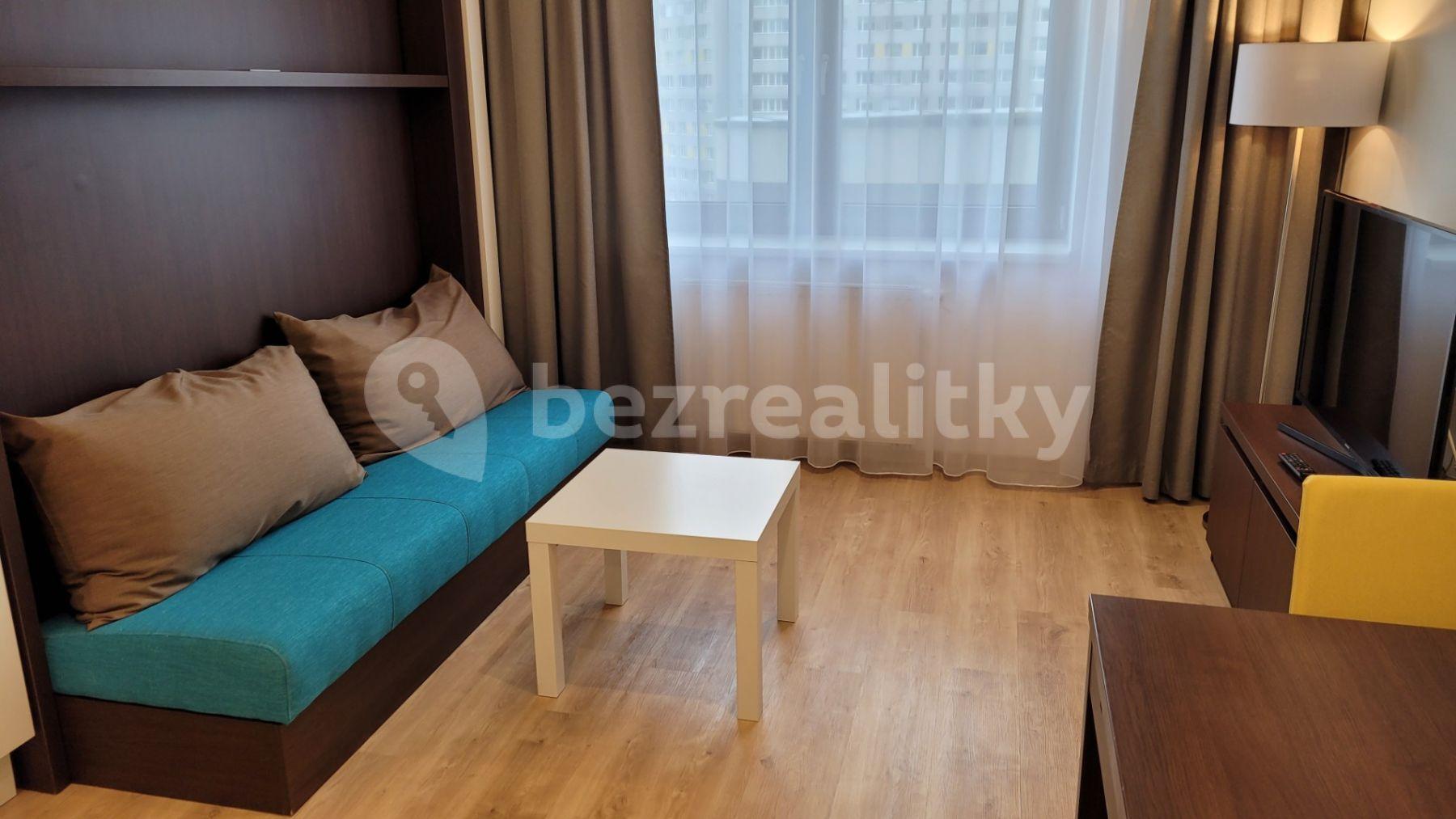 Studio flat to rent, 29 m², Mukařovského, Prague, Prague