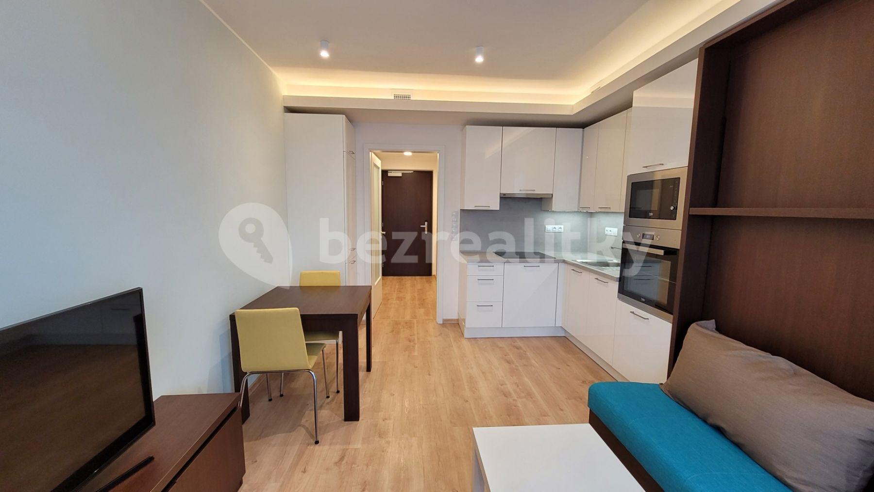 Studio flat to rent, 29 m², Mukařovského, Prague, Prague