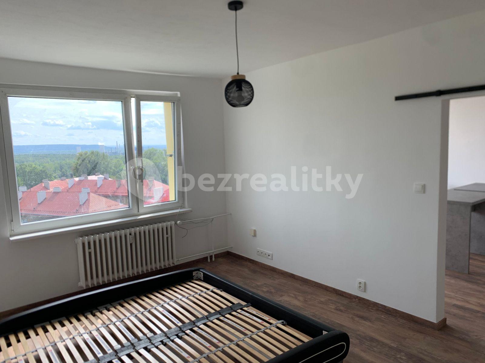 1 bedroom with open-plan kitchen flat to rent, 35 m², U Zámeckého parku, Litvínov, Ústecký Region