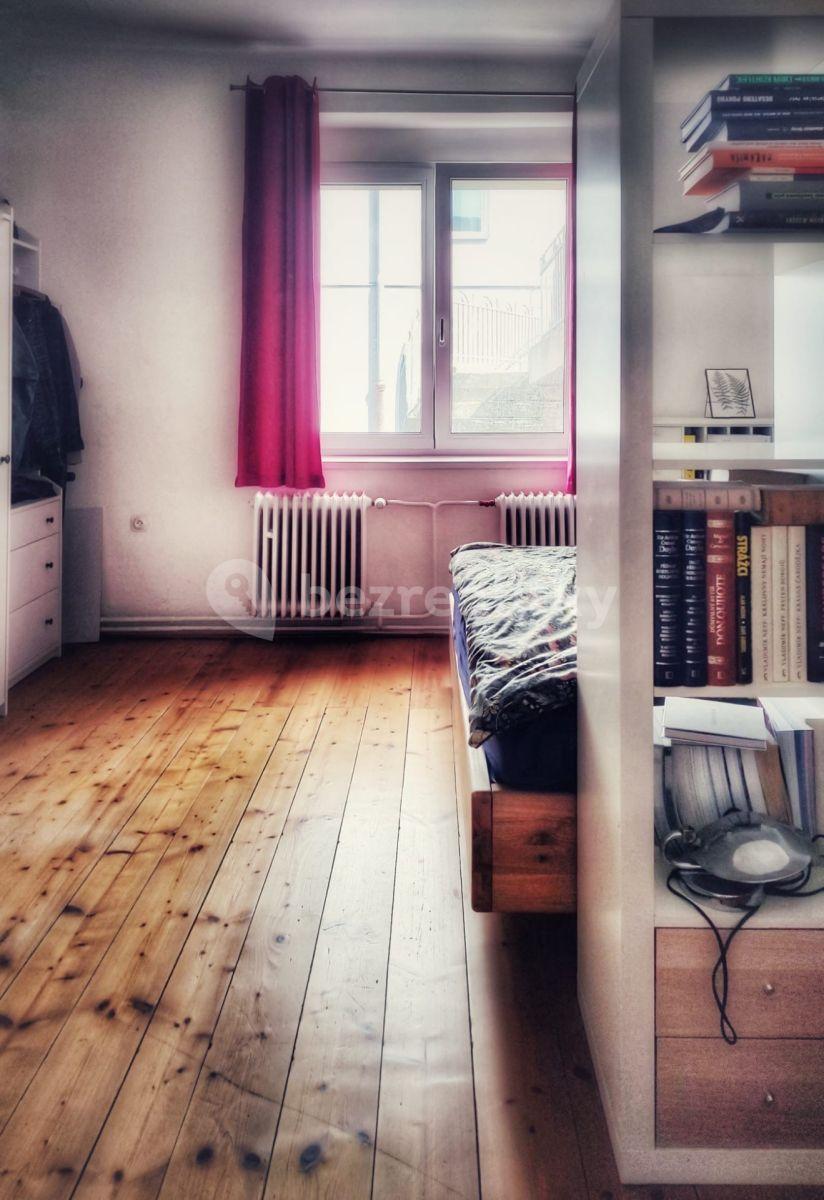 3 bedroom flat to rent, 84 m², Pod Kotlaskou, Prague, Prague