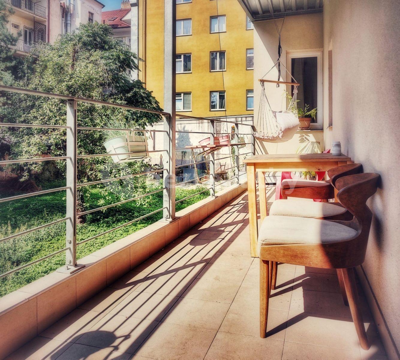 3 bedroom flat to rent, 84 m², Pod Kotlaskou, Prague, Prague