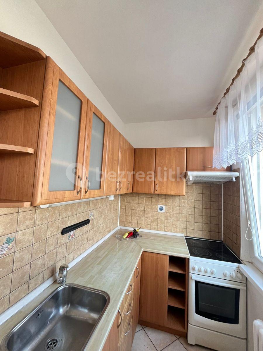 Studio flat to rent, 30 m², Matúškova, Prague, Prague