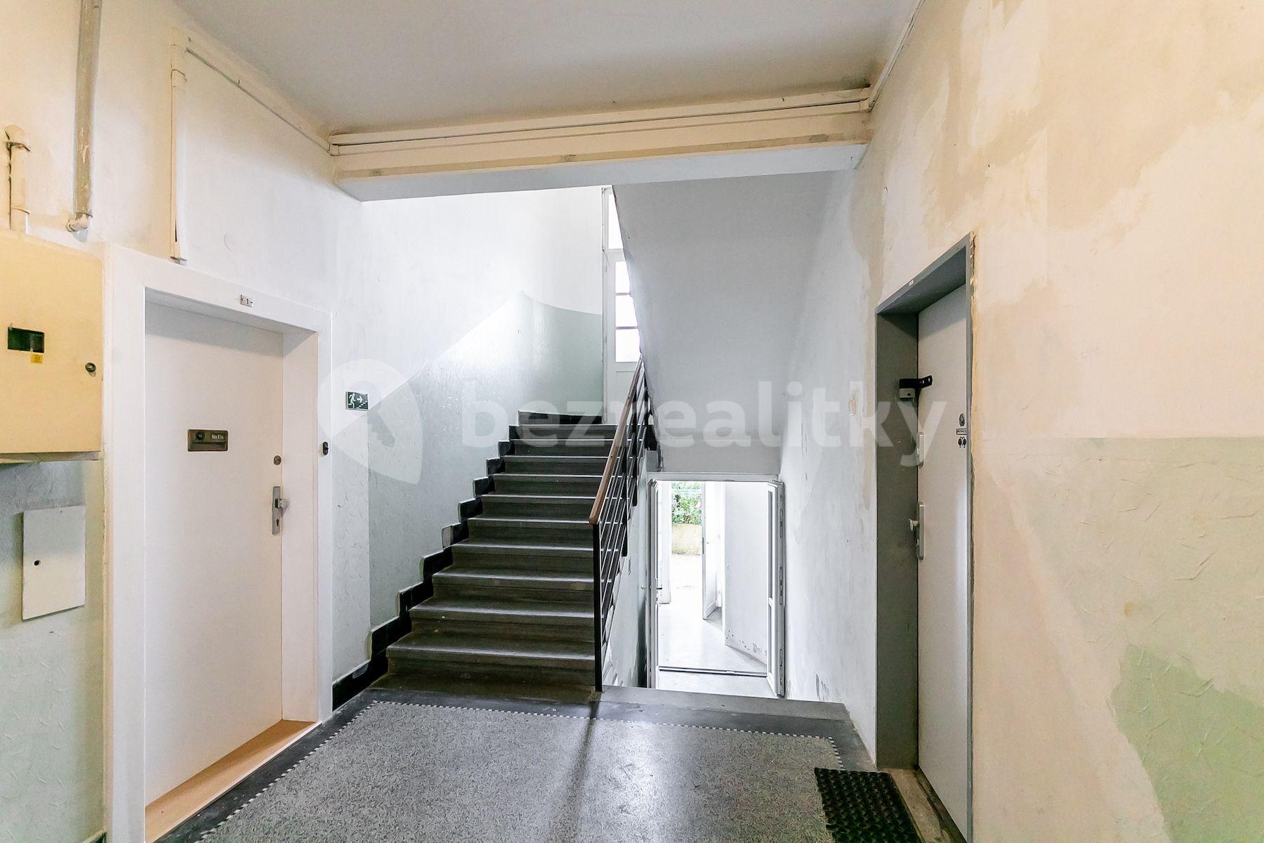 Studio flat for sale, 26 m², Šlikova, Prague, Prague