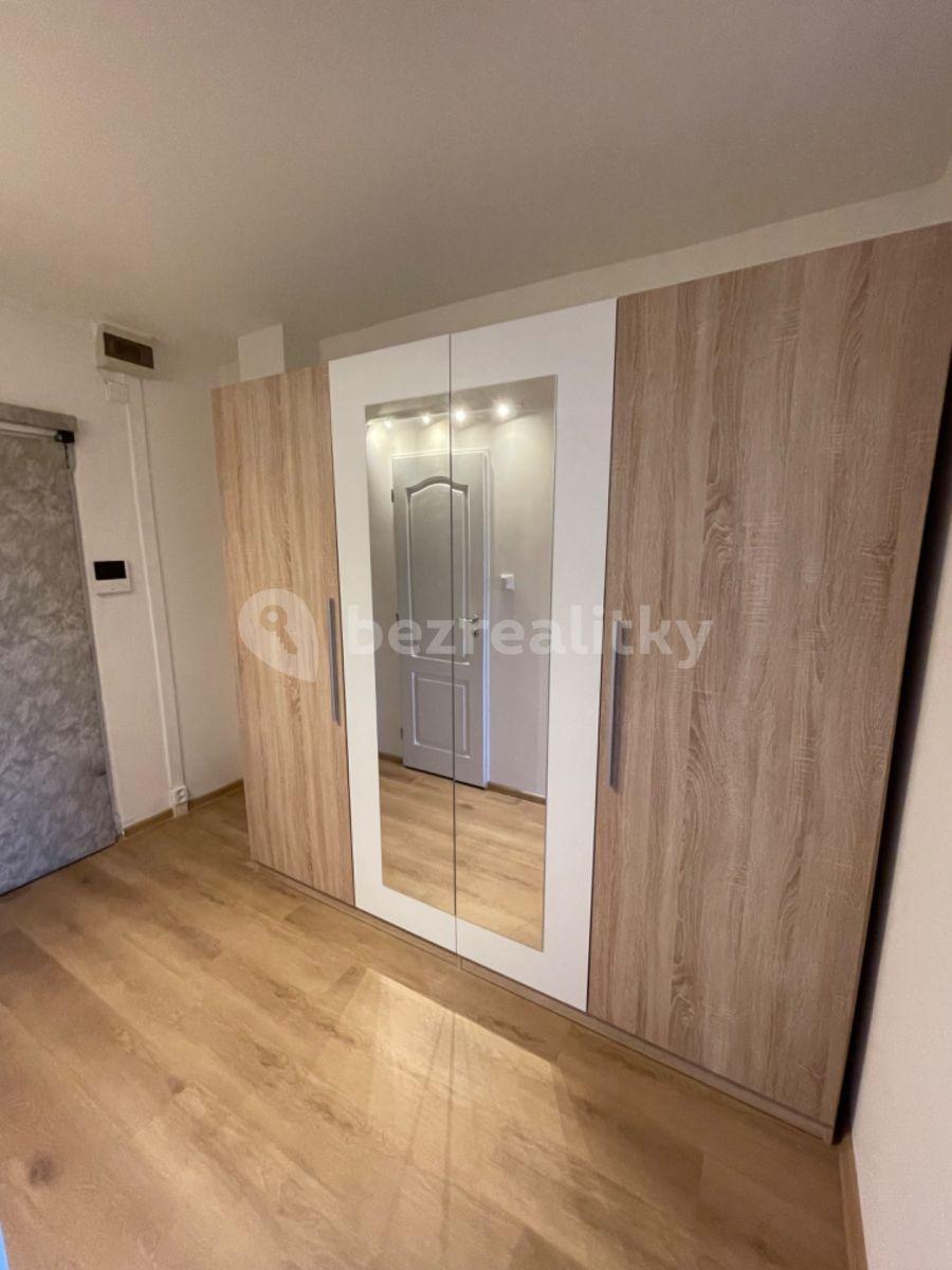 1 bedroom with open-plan kitchen flat to rent, 40 m², Pujmanové, Prague, Prague