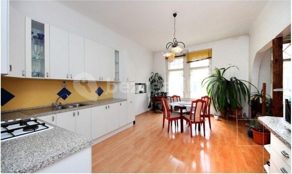 3 bedroom flat to rent, 18 m², Lesnická, Prague, Prague