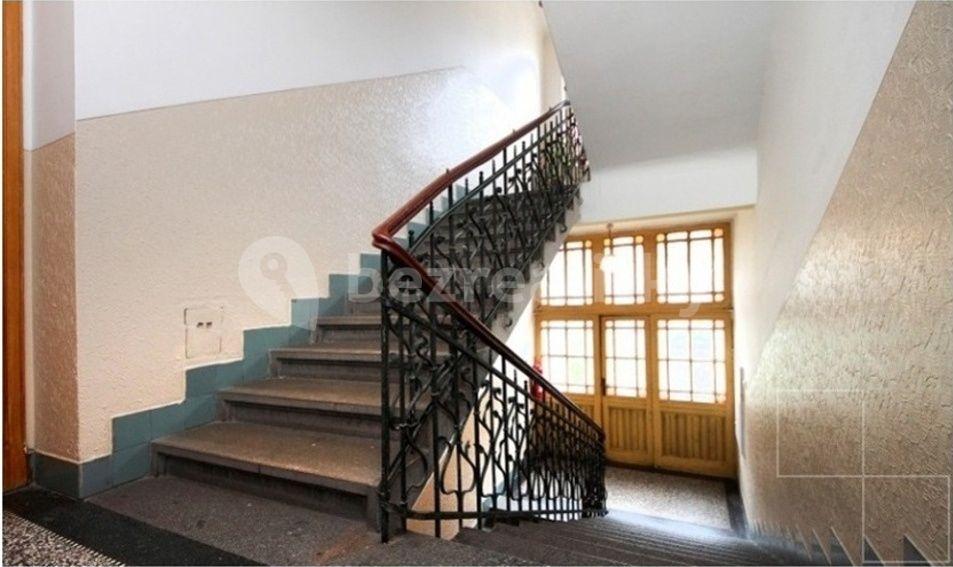 3 bedroom flat to rent, 18 m², Lesnická, Prague, Prague