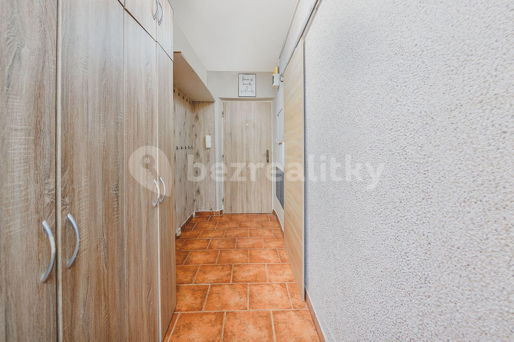 2 bedroom with open-plan kitchen flat to rent, 80 m², Grusova, Pardubice, Pardubický Region