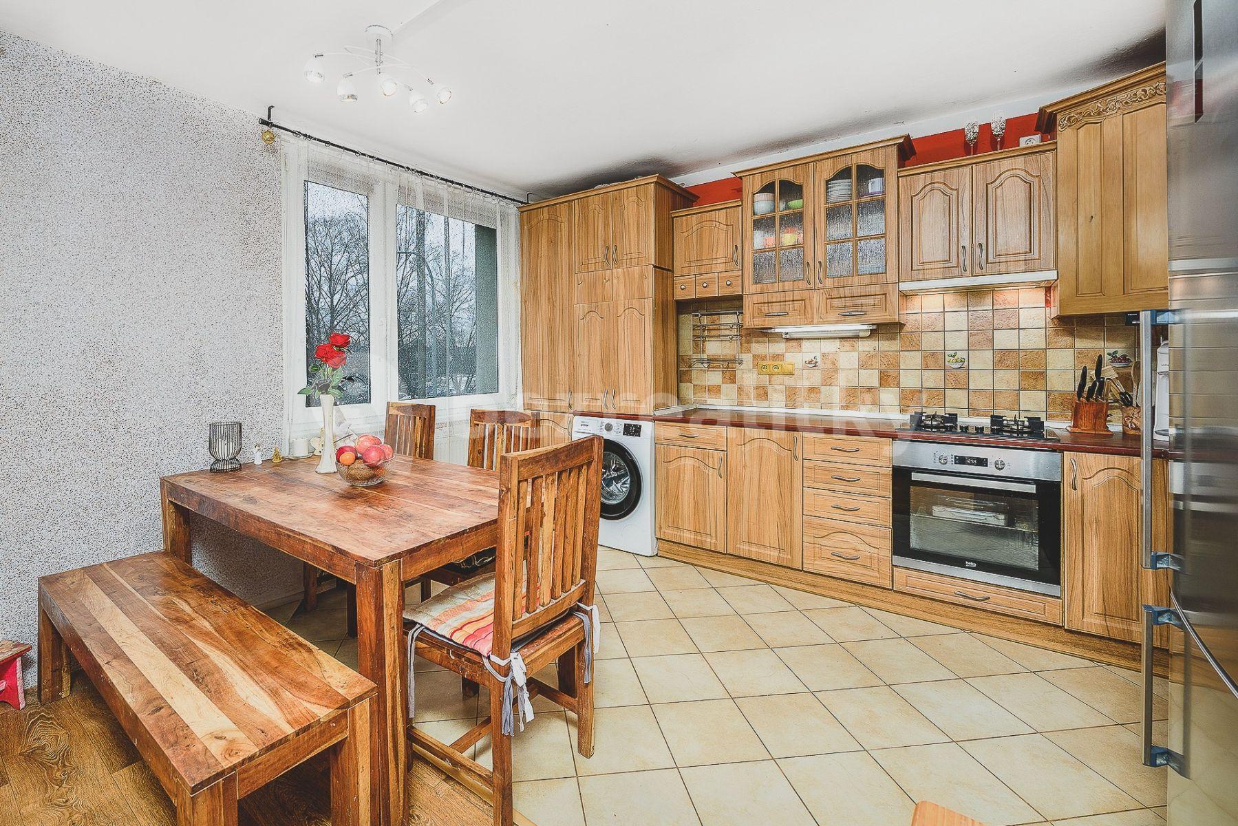 2 bedroom with open-plan kitchen flat to rent, 80 m², Grusova, Pardubice, Pardubický Region