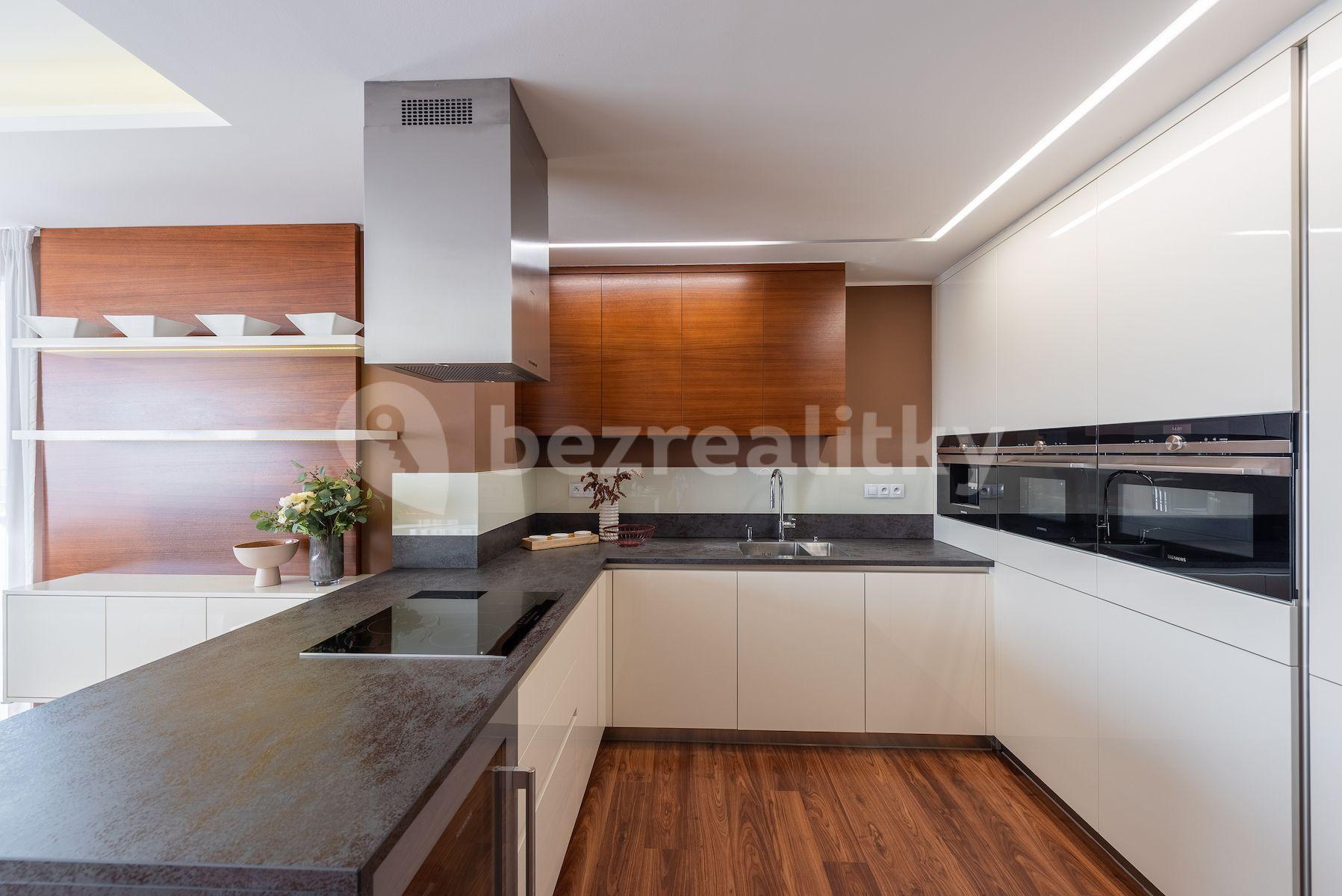 3 bedroom with open-plan kitchen flat for sale, 171 m², Na Vysoké I, Prague, Prague