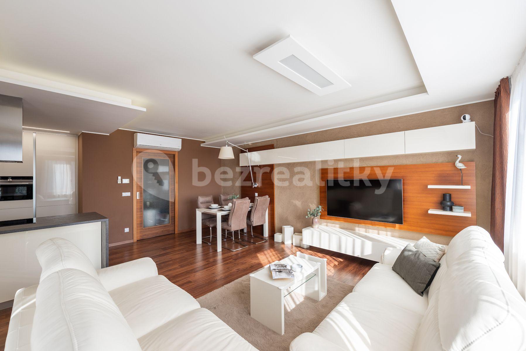 3 bedroom with open-plan kitchen flat for sale, 171 m², Na Vysoké I, Prague, Prague