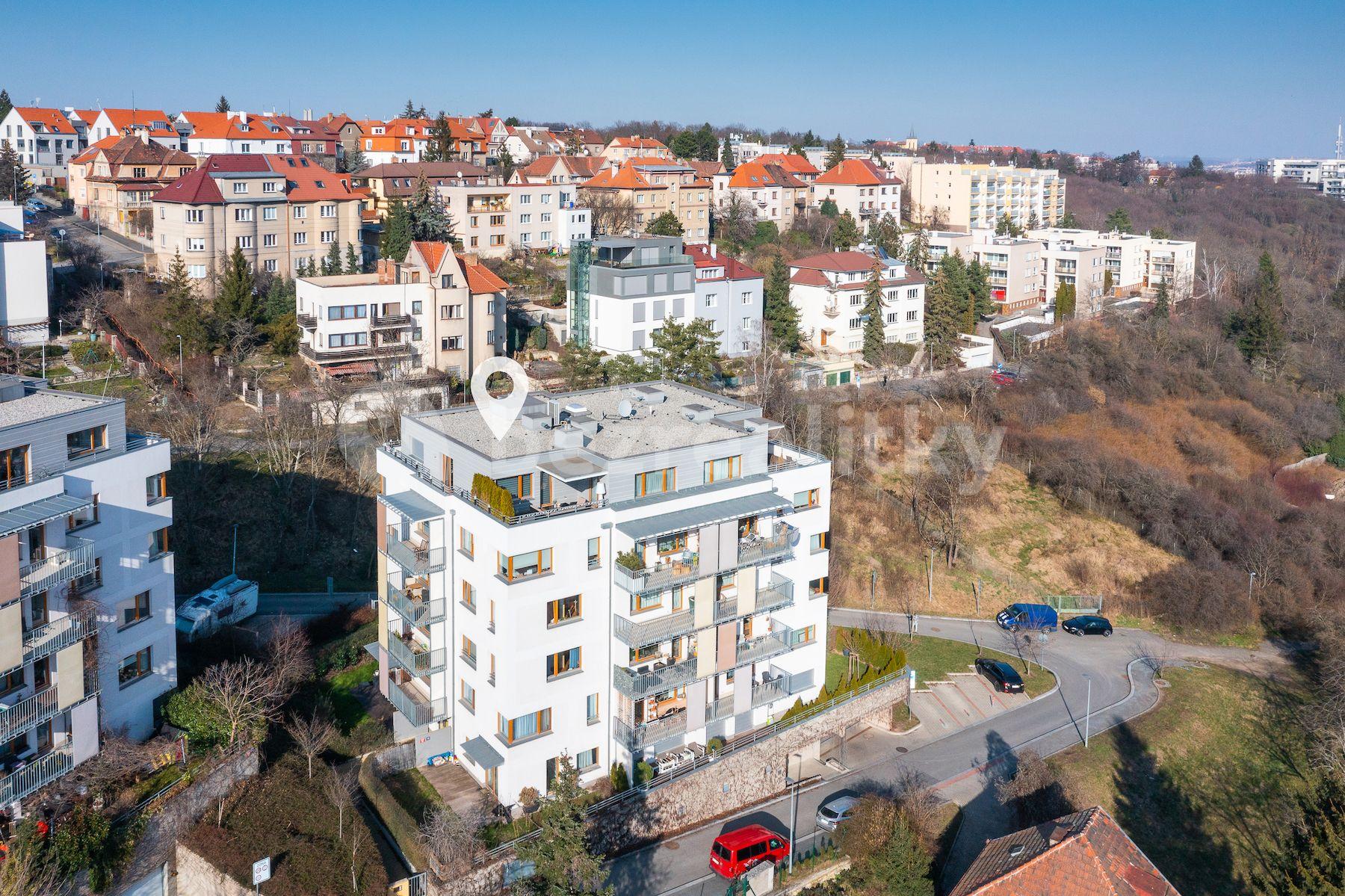 3 bedroom with open-plan kitchen flat for sale, 171 m², Na Vysoké I, Prague, Prague