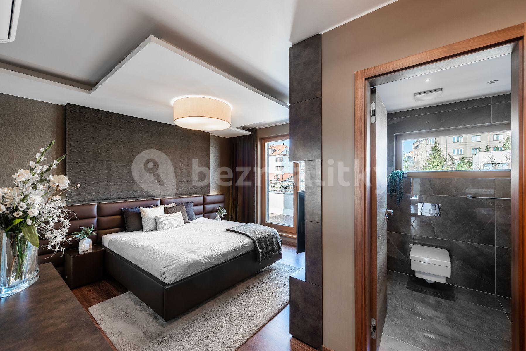 3 bedroom with open-plan kitchen flat for sale, 171 m², Na Vysoké I, Prague, Prague