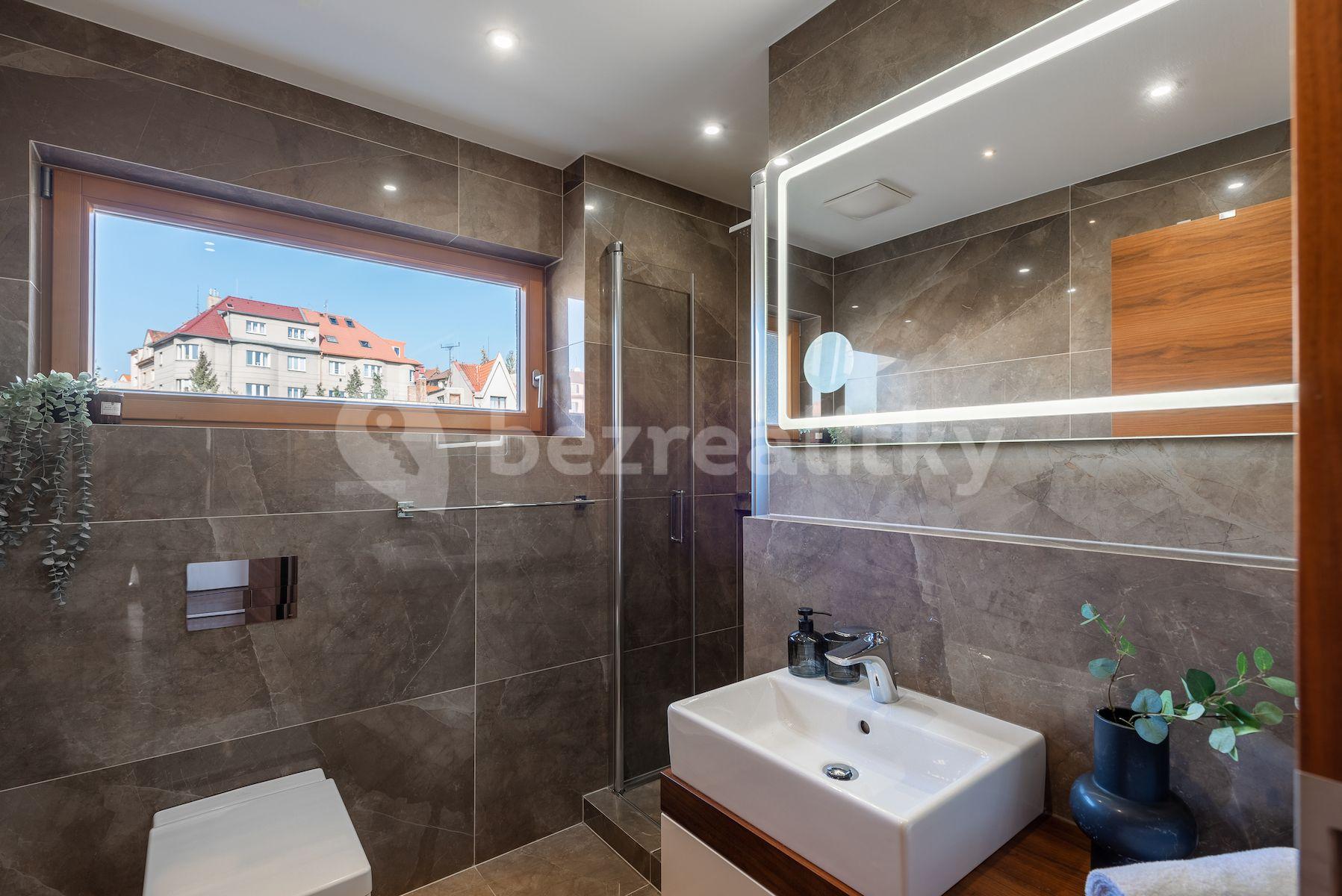 3 bedroom with open-plan kitchen flat for sale, 171 m², Na Vysoké I, Prague, Prague