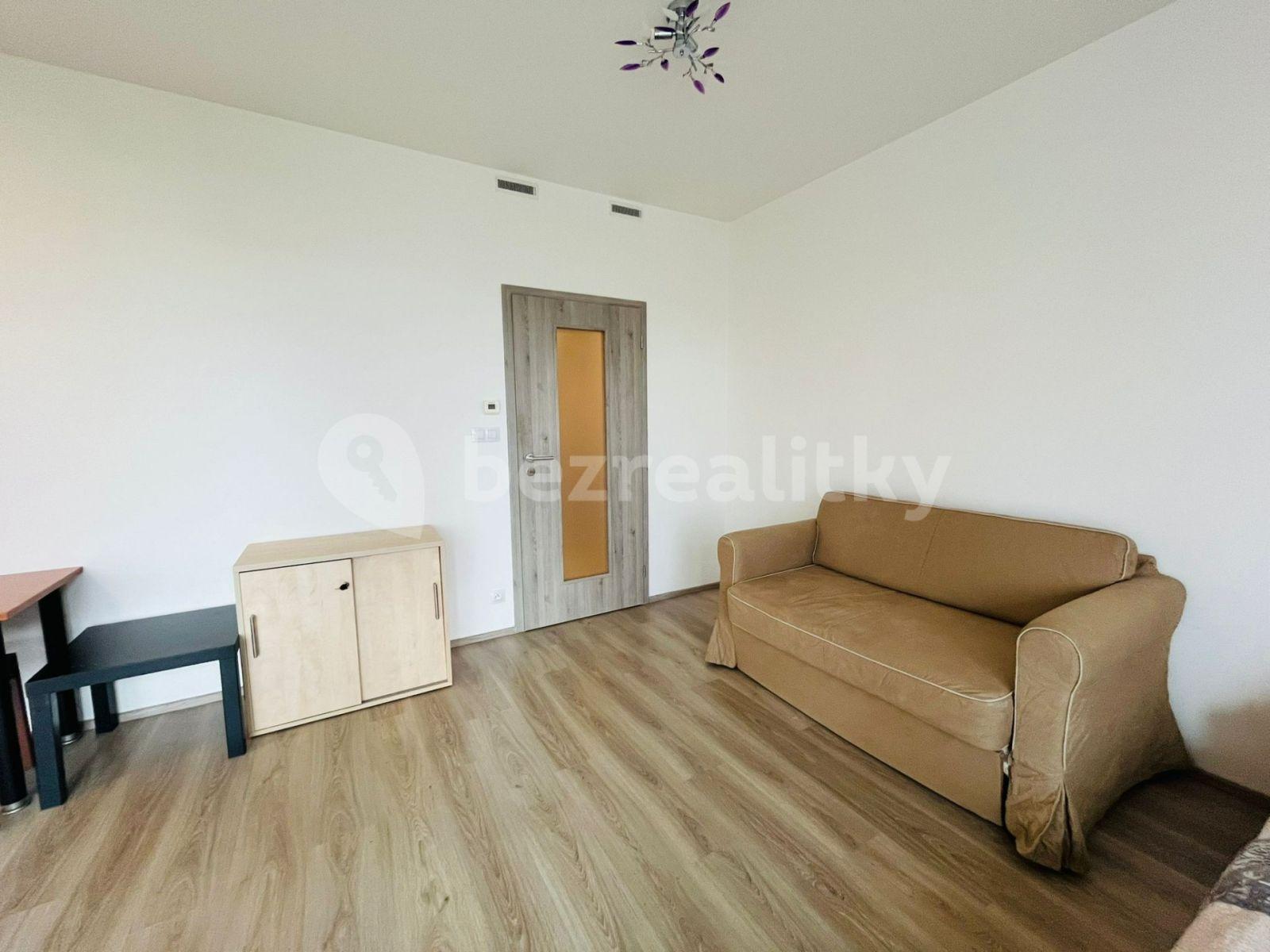 Studio flat to rent, 35 m², Sazovická, Prague, Prague