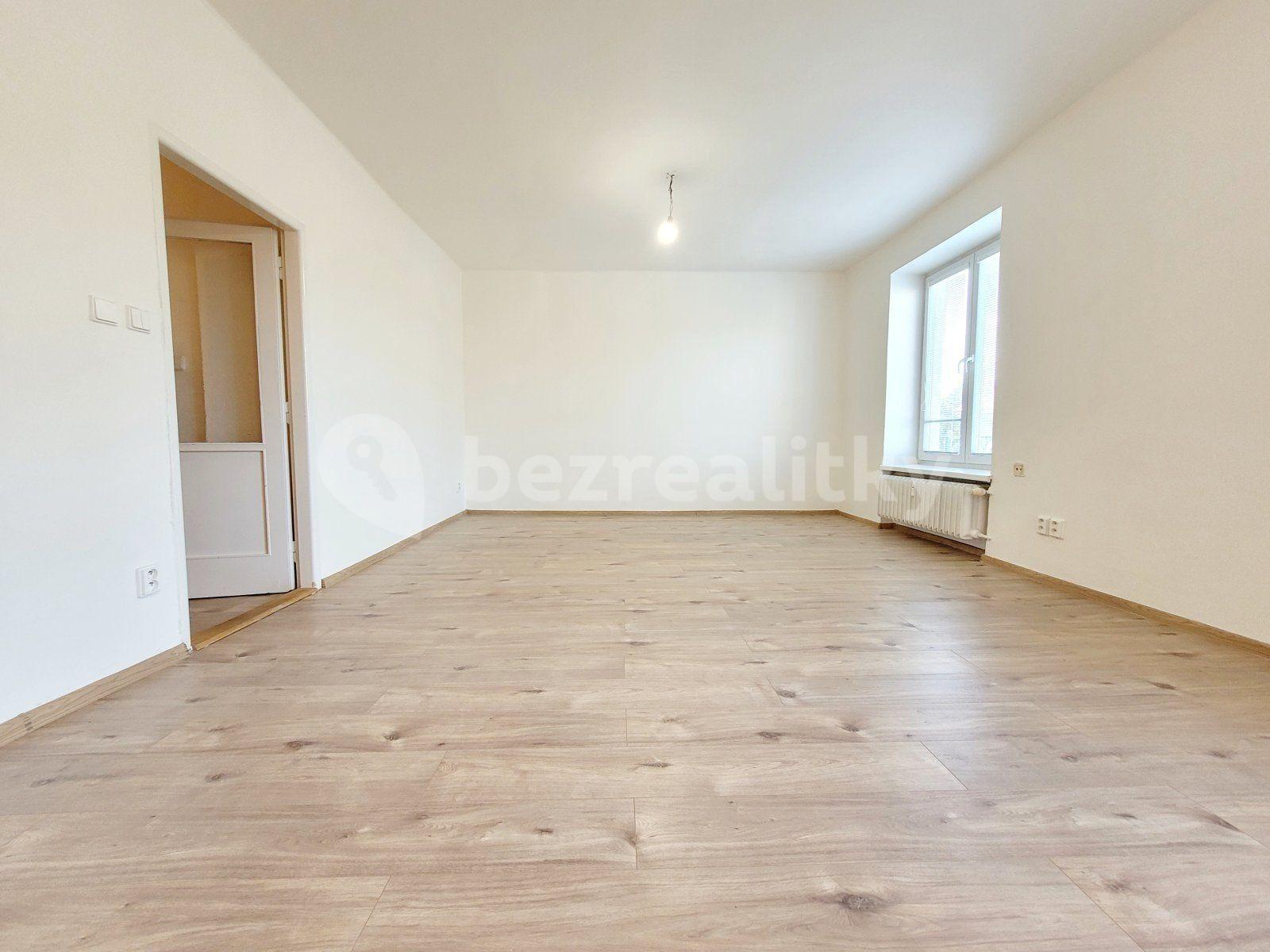 2 bedroom with open-plan kitchen flat to rent, 63 m², Hlavní třída, Havířov, Moravskoslezský Region